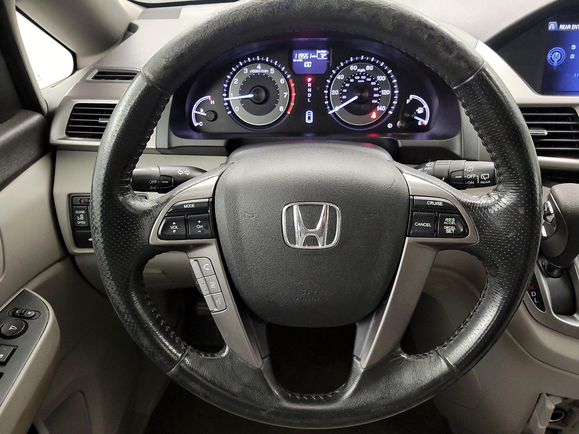 Thumbnail: 2015 Honda Odyssey - 10