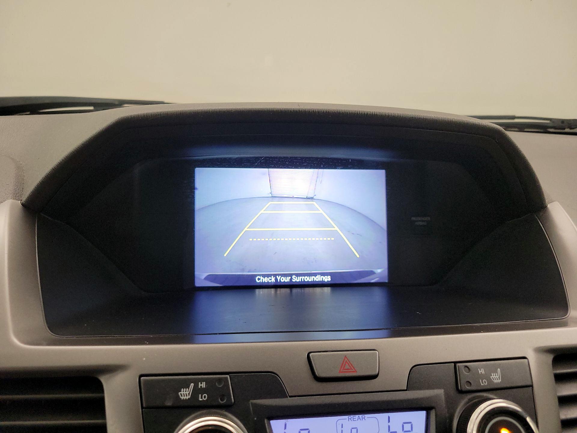 Thumbnail: 2015 Honda Odyssey - 14