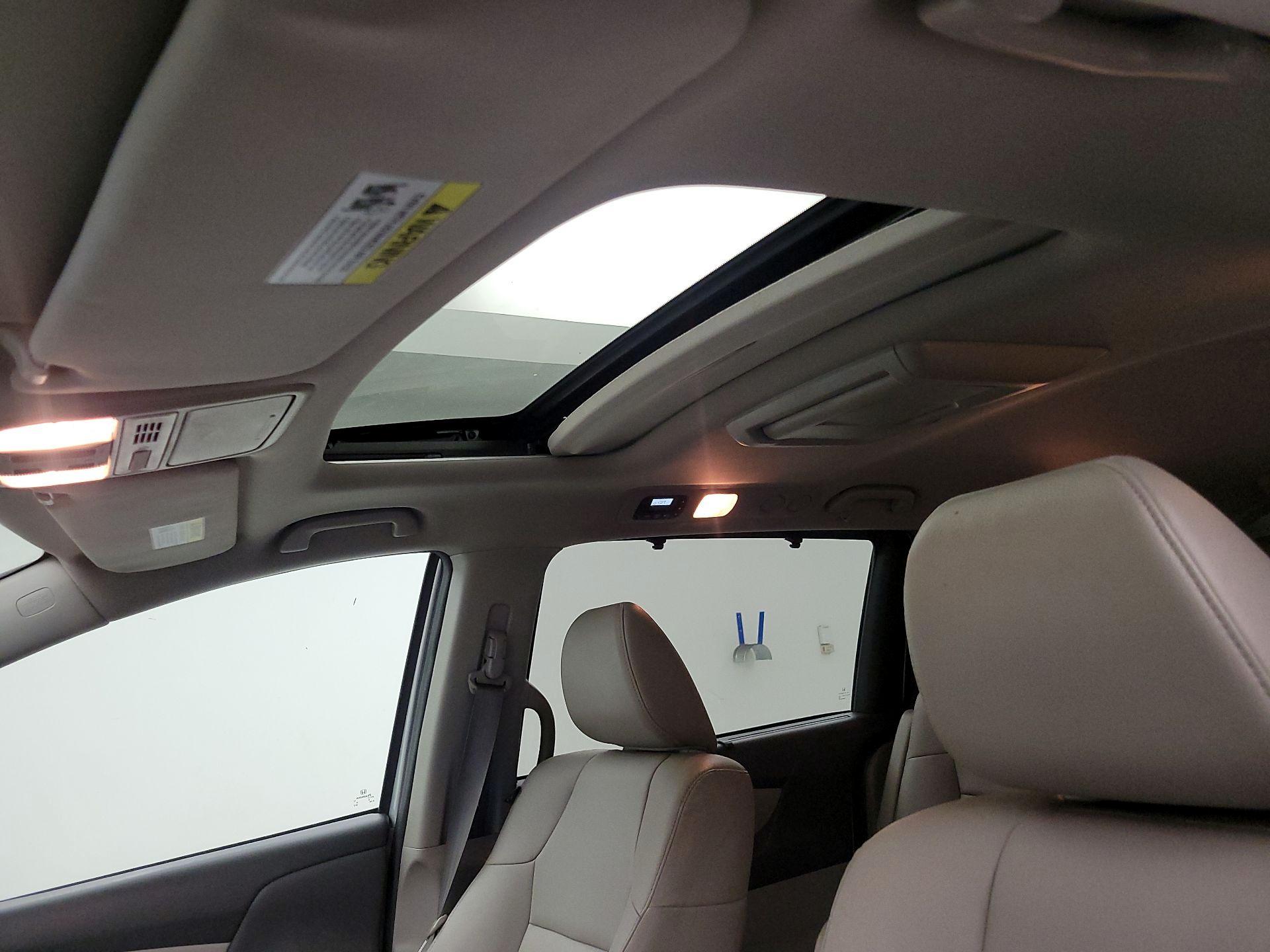Thumbnail: 2015 Honda Odyssey - 19
