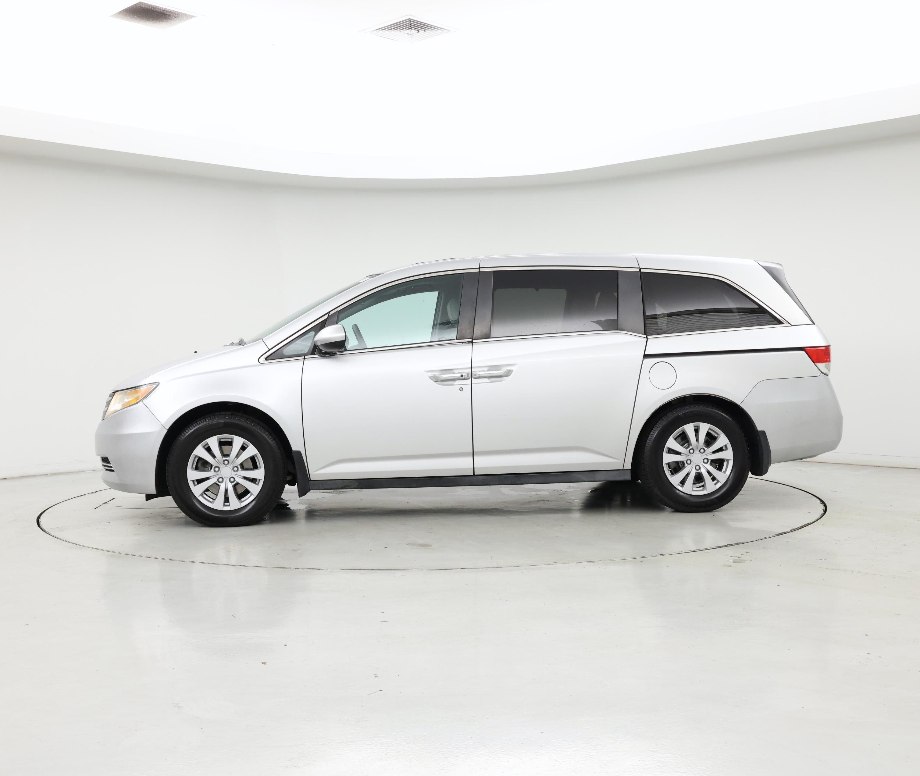 Thumbnail: 2015 Honda Odyssey - 3