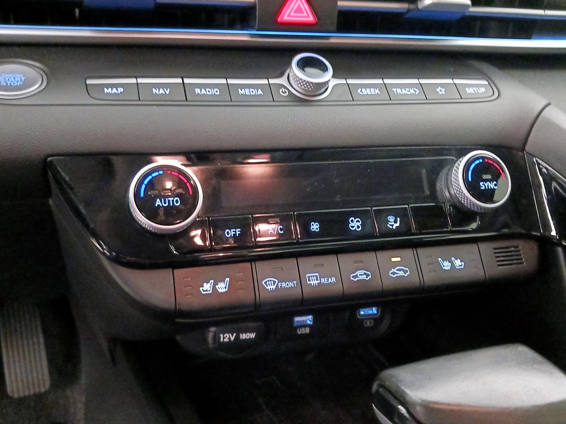 Thumbnail: 2023 Hyundai Elantra - 17