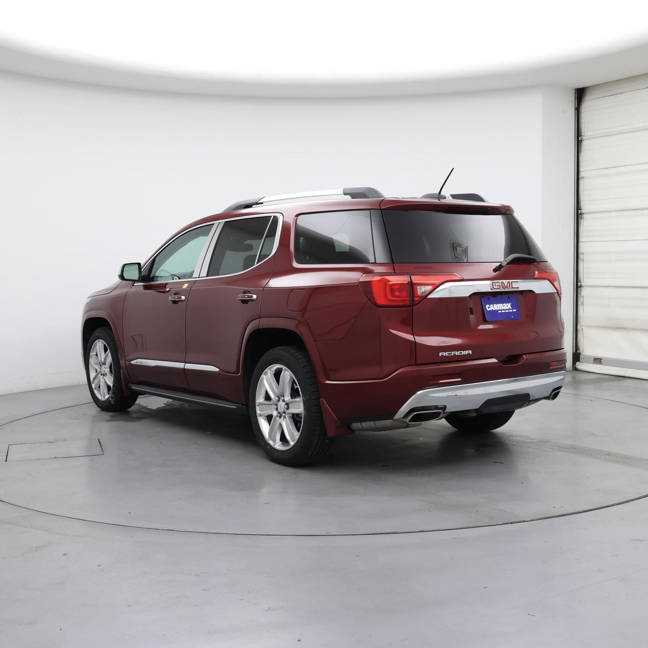 Thumbnail: 2017 GMC Acadia - 2