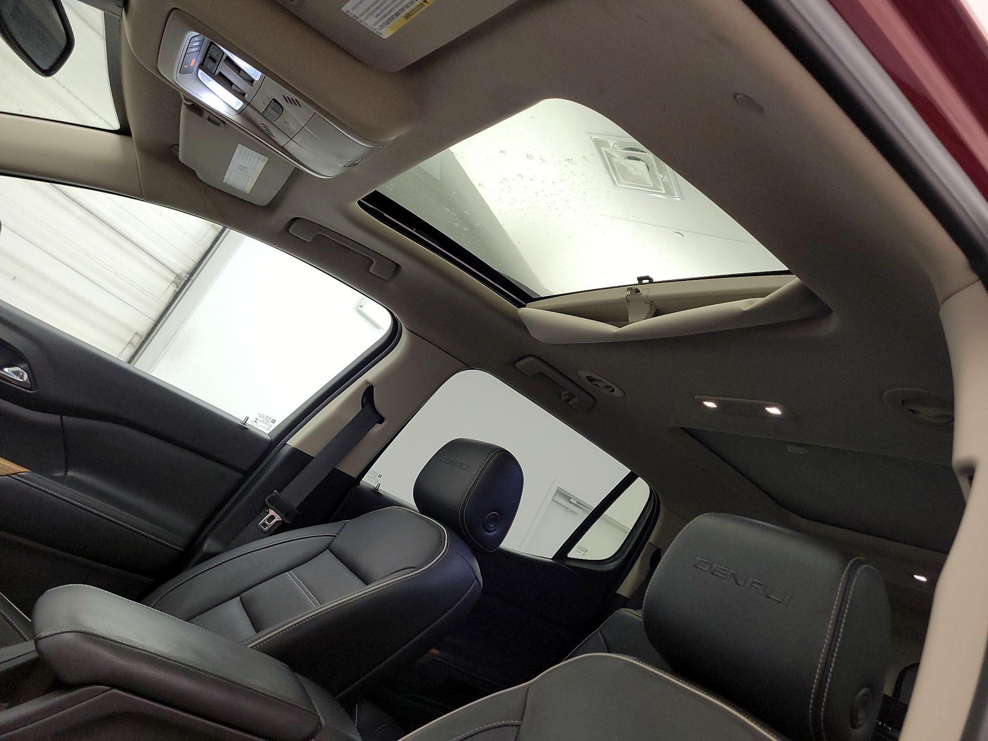 Thumbnail: 2017 GMC Acadia - 19