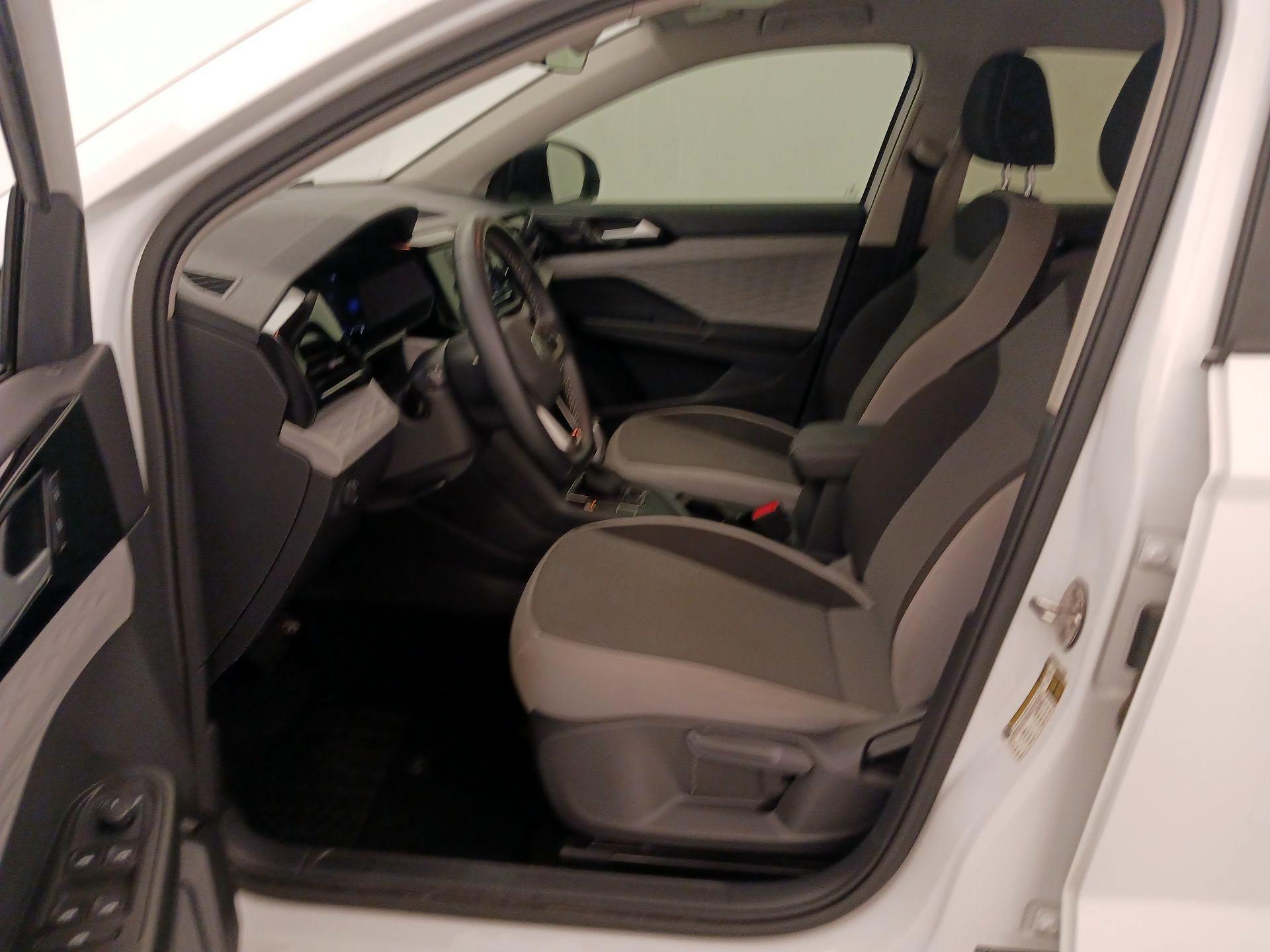 Thumbnail: 2023 Volkswagen Taos - 11