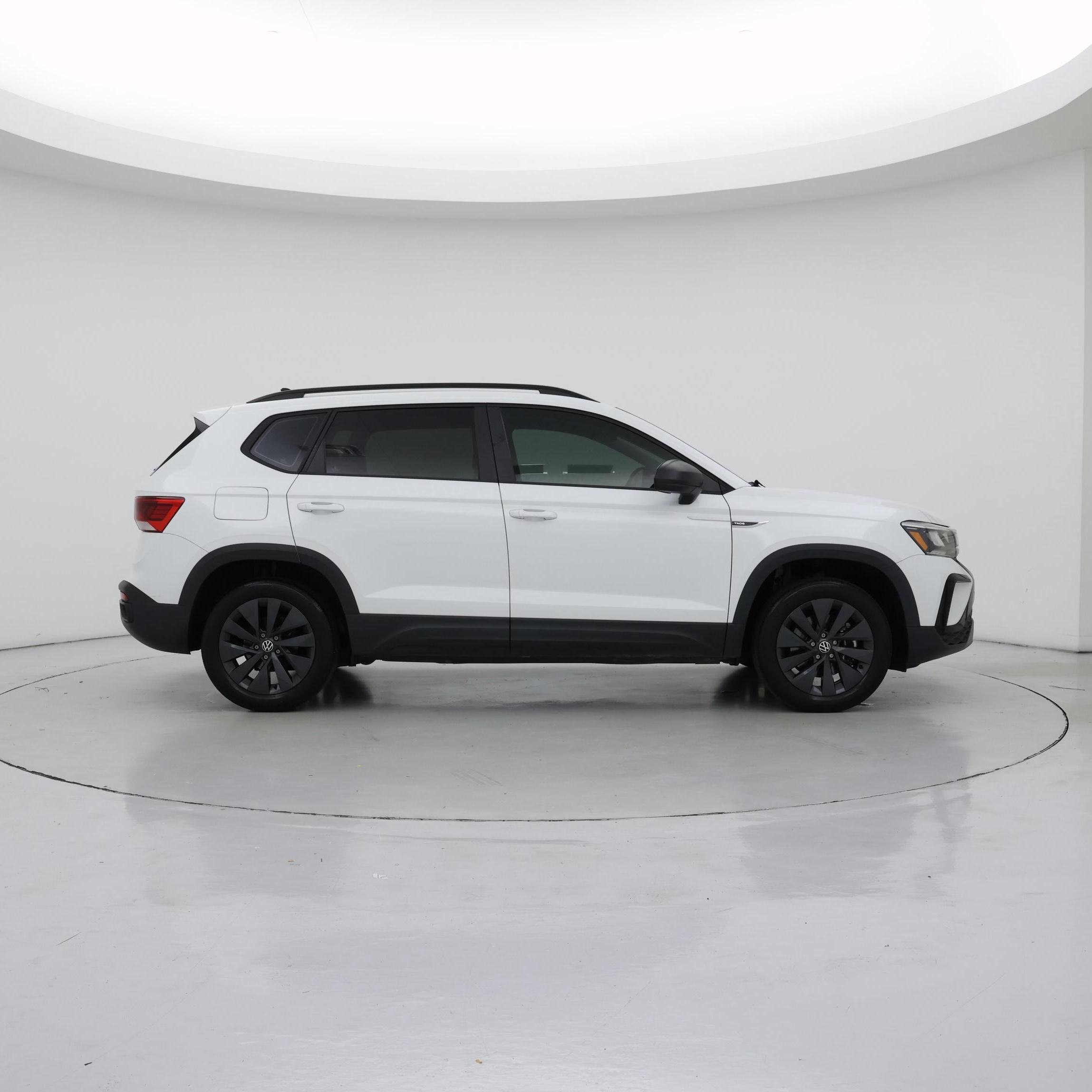 Thumbnail: 2023 Volkswagen Taos - 7