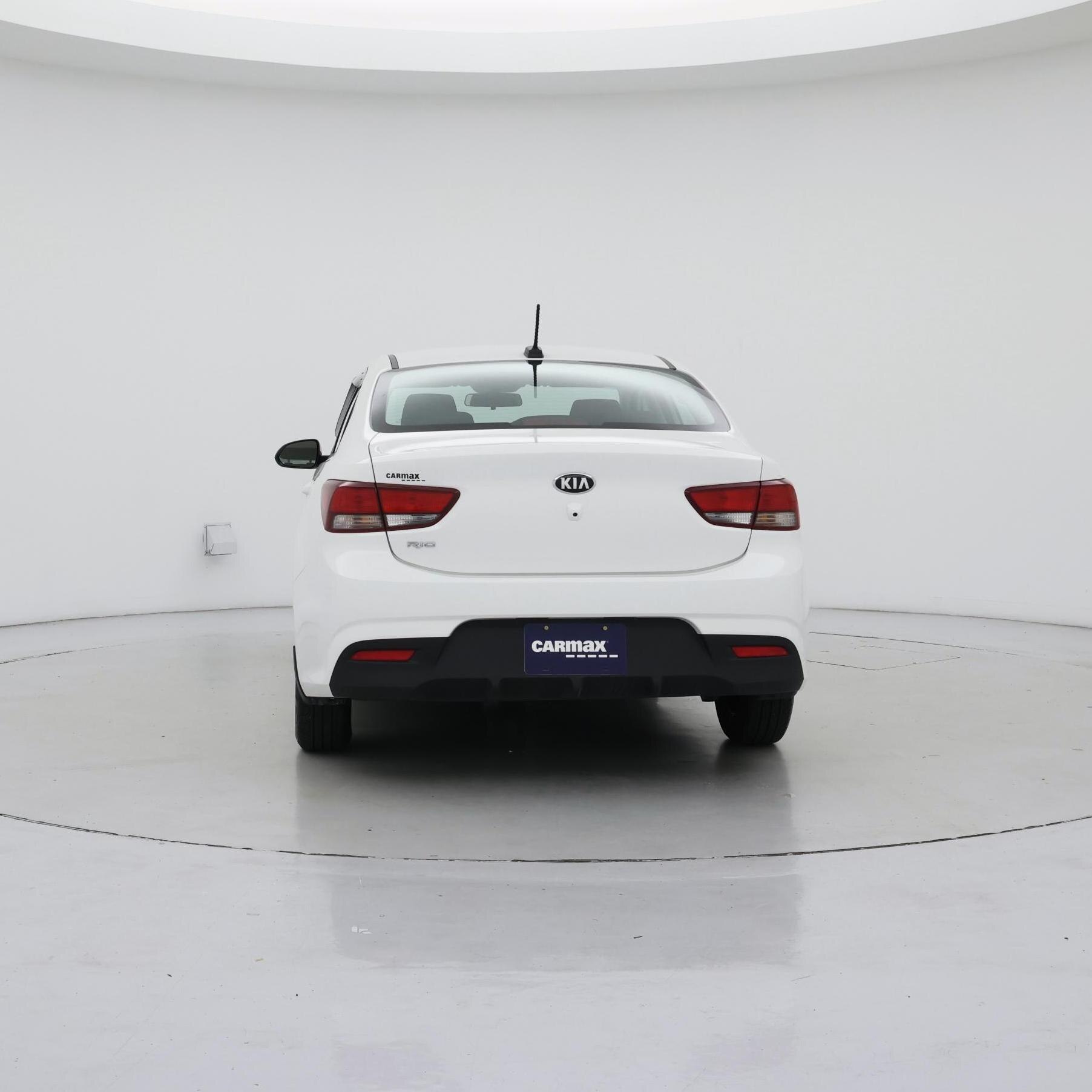 Thumbnail: 2020 Kia Rio - 6