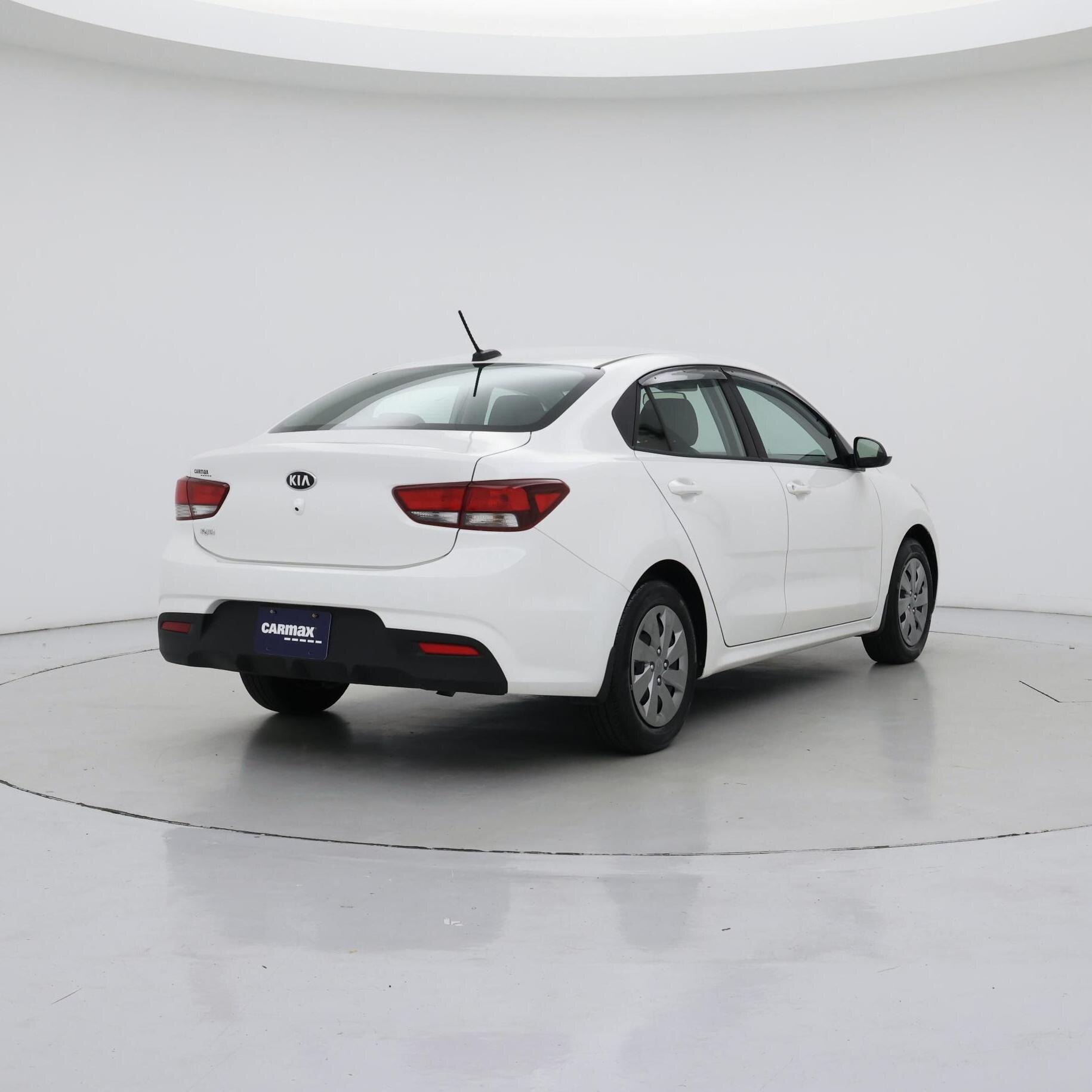 Thumbnail: 2020 Kia Rio - 8