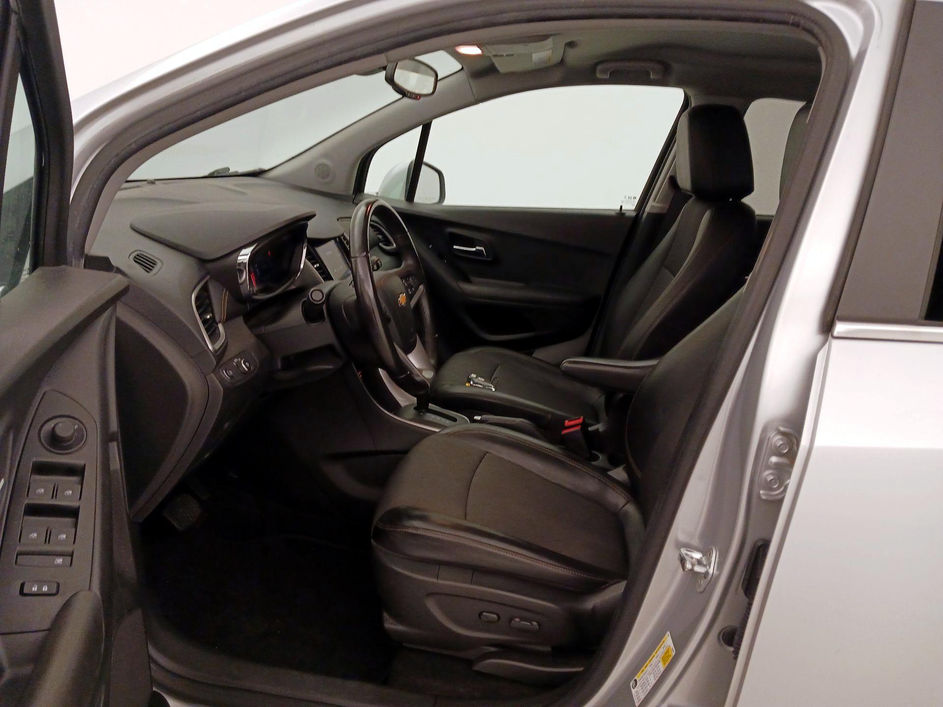 Thumbnail: 2019 Chevrolet Trax - 11
