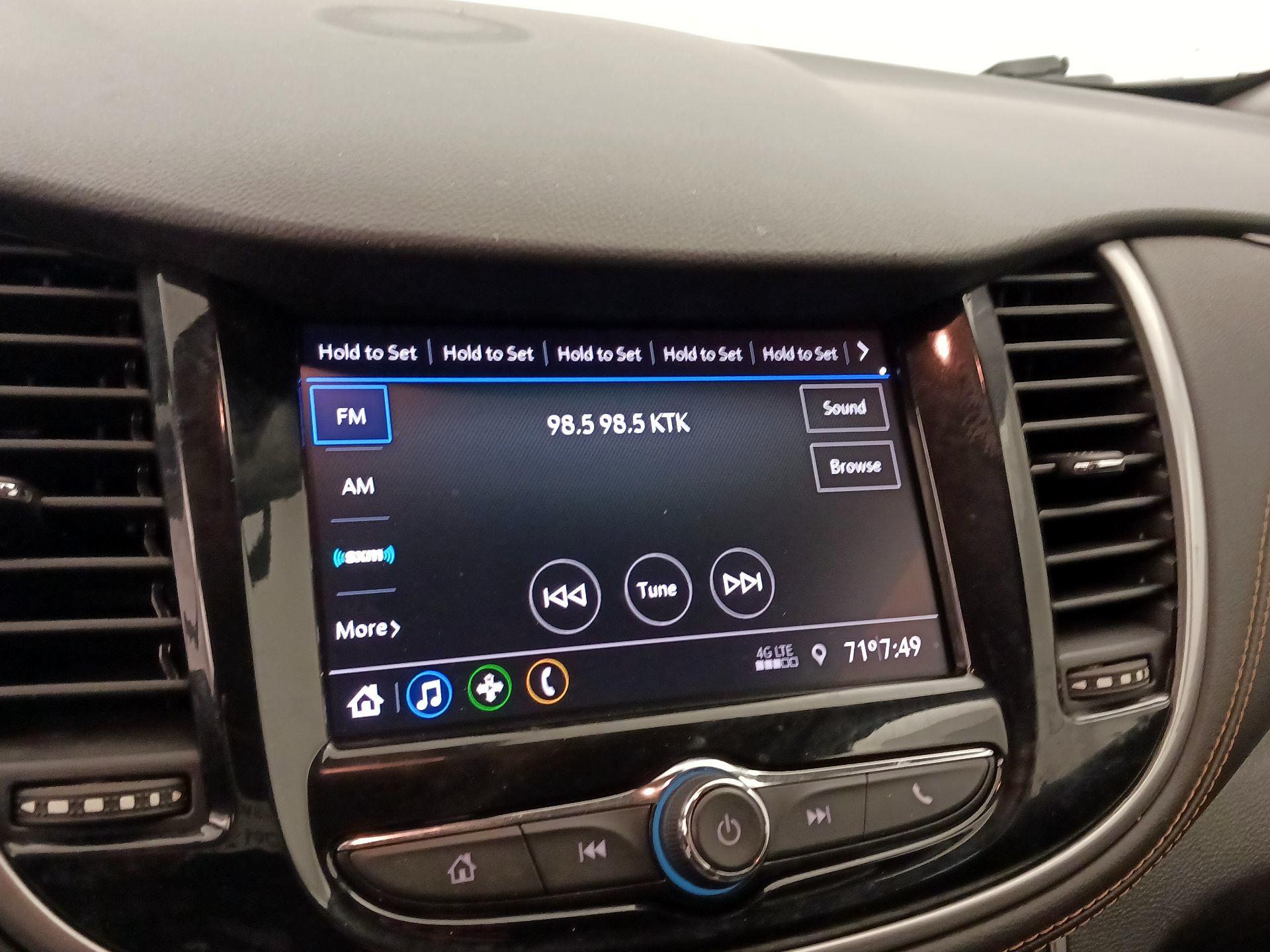 Thumbnail: 2019 Chevrolet Trax - 15