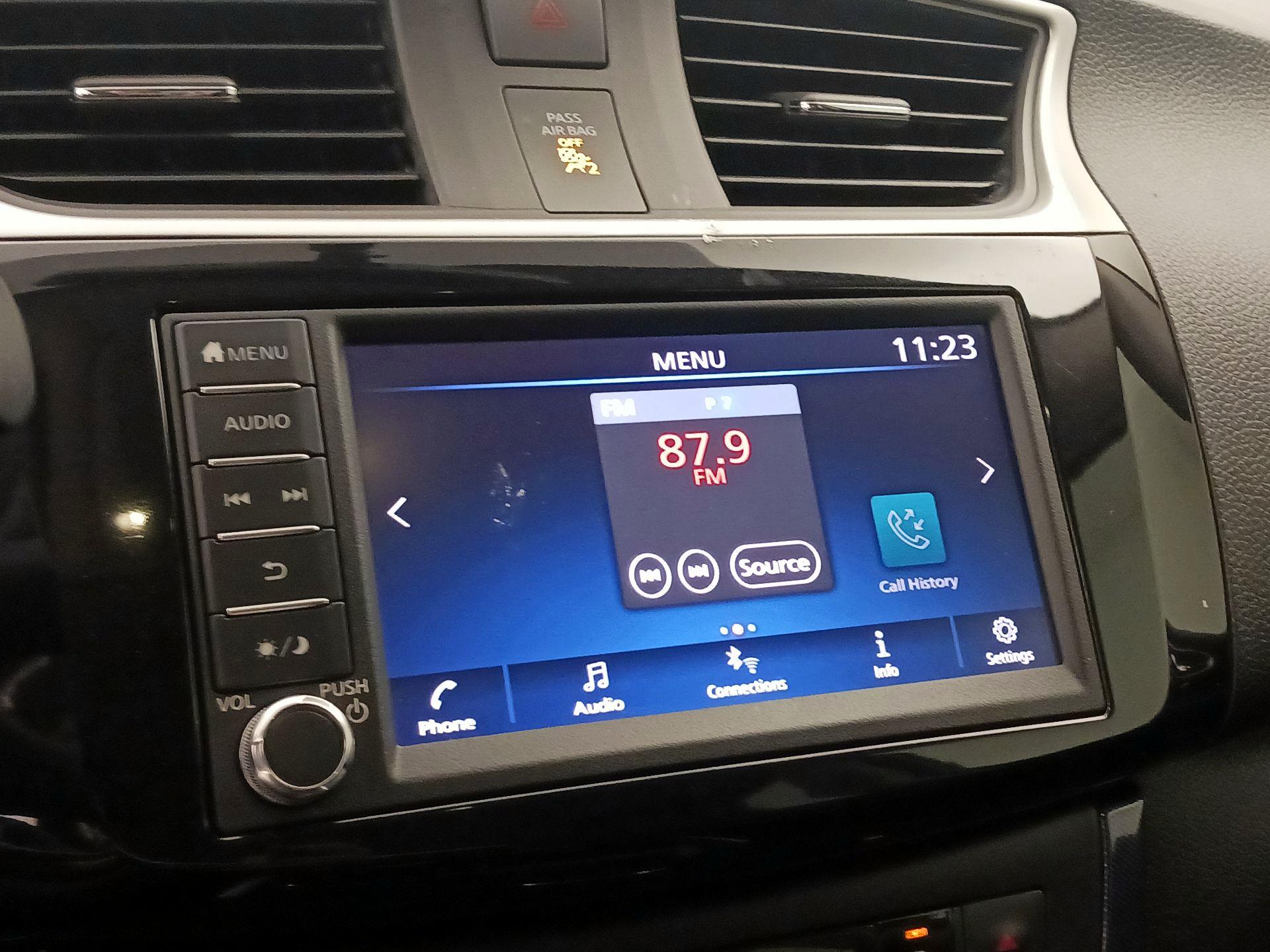 Thumbnail: 2019 Nissan Sentra - 15