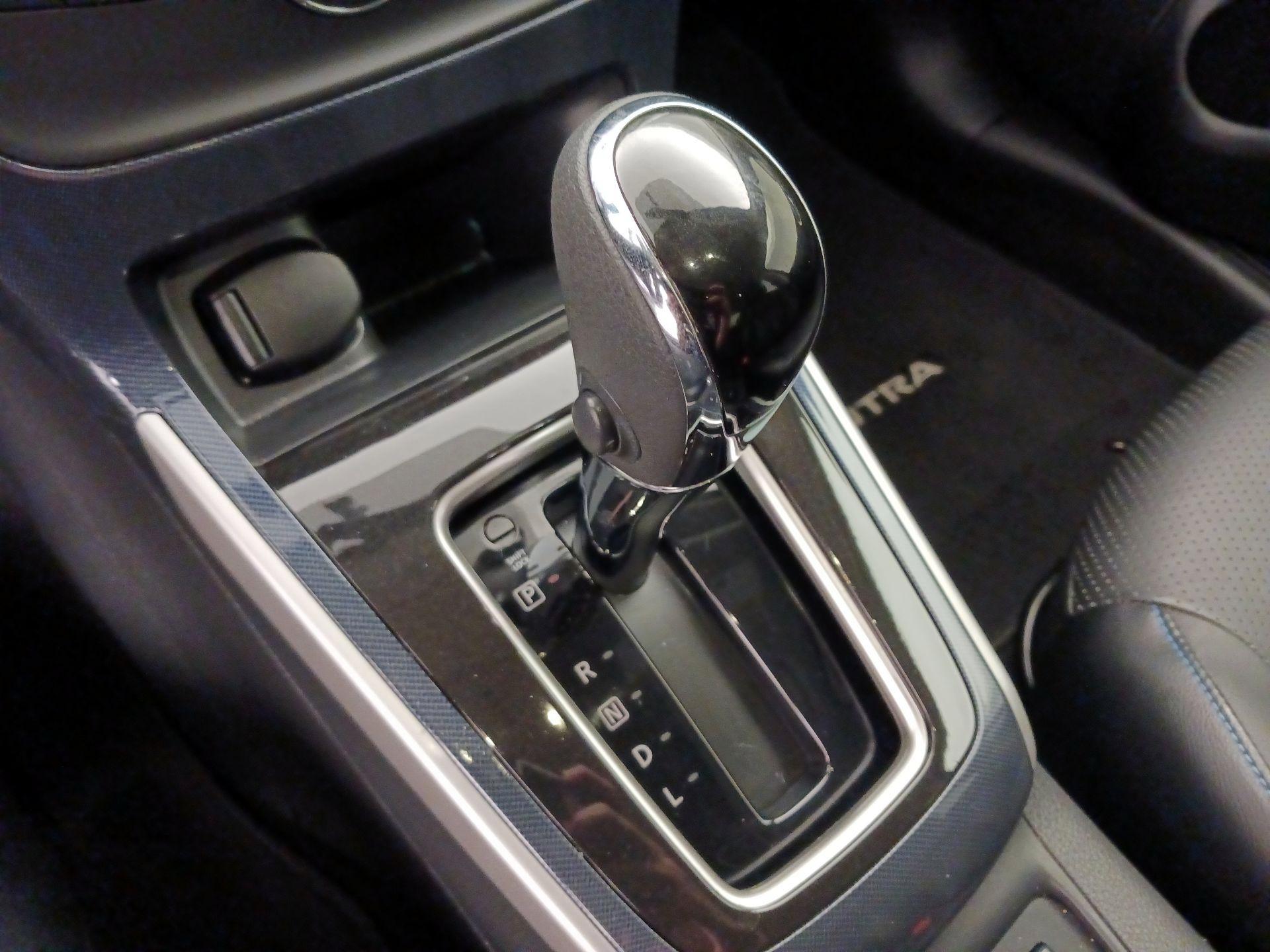 Thumbnail: 2019 Nissan Sentra - 17