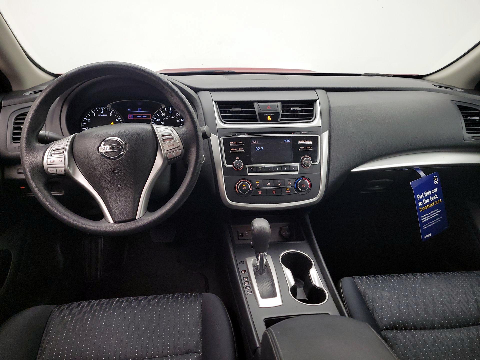 Thumbnail: 2016 Nissan Altima - 9