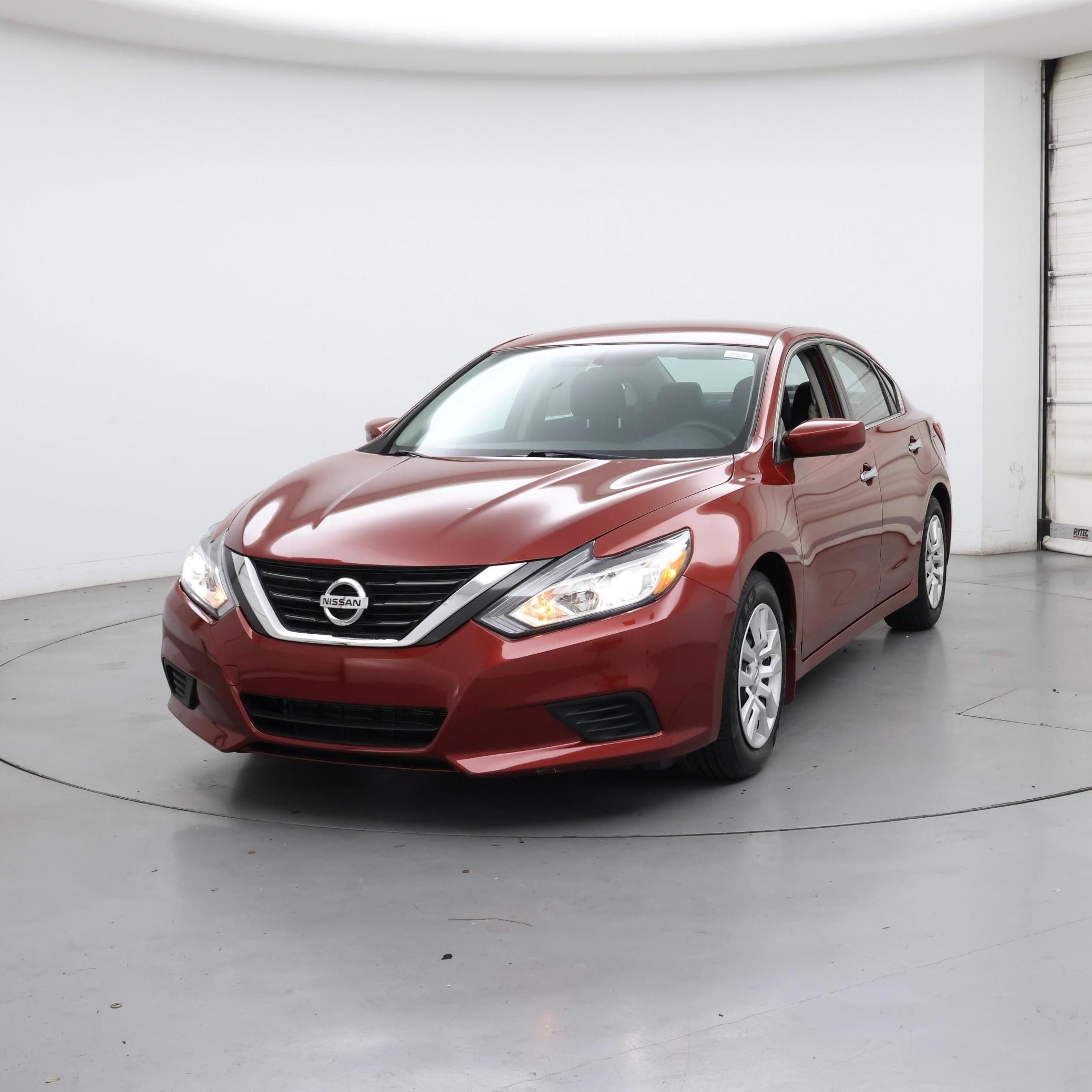 Thumbnail: 2016 Nissan Altima - 4