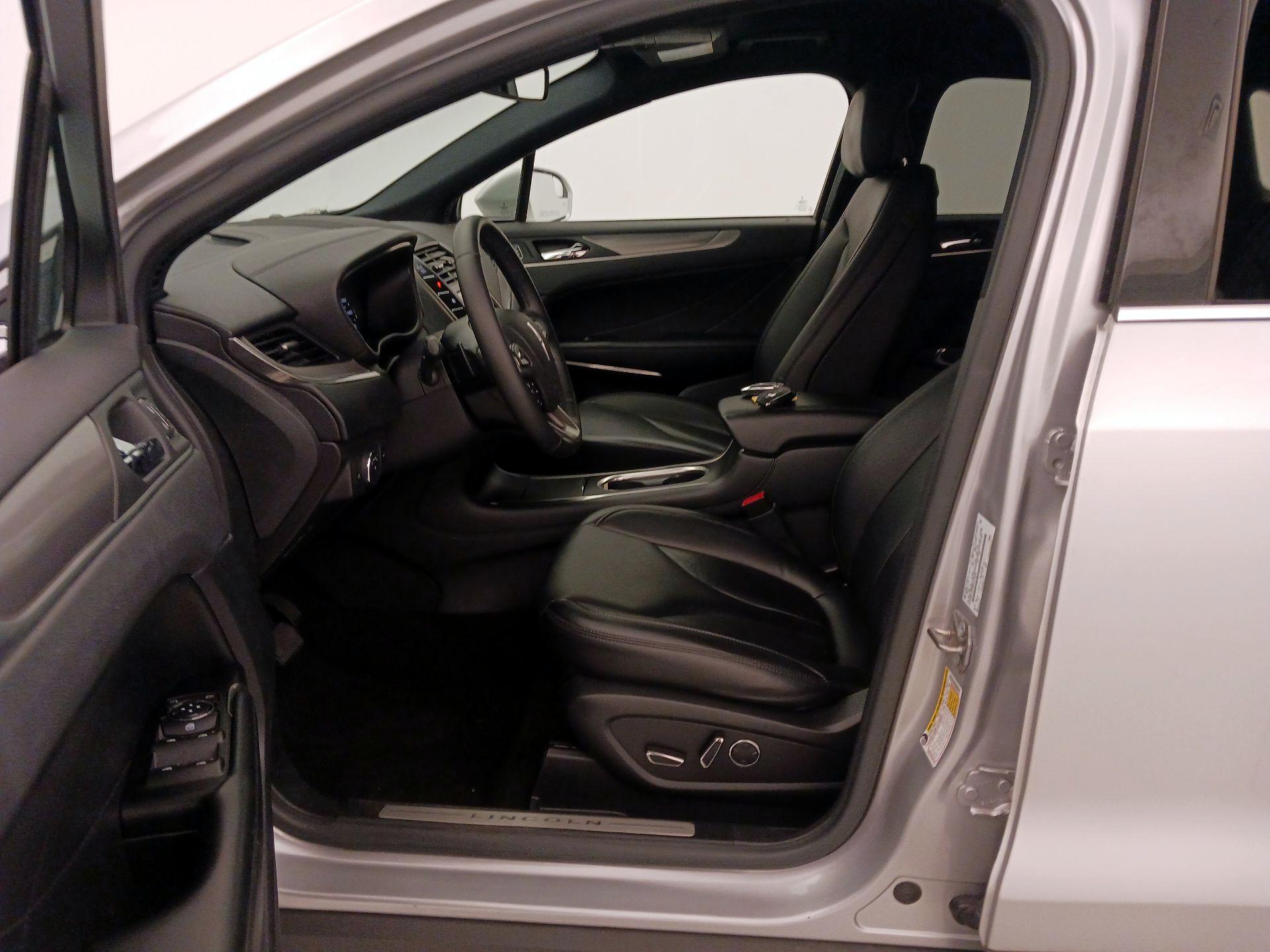 Thumbnail: 2019 Lincoln MKC - 11