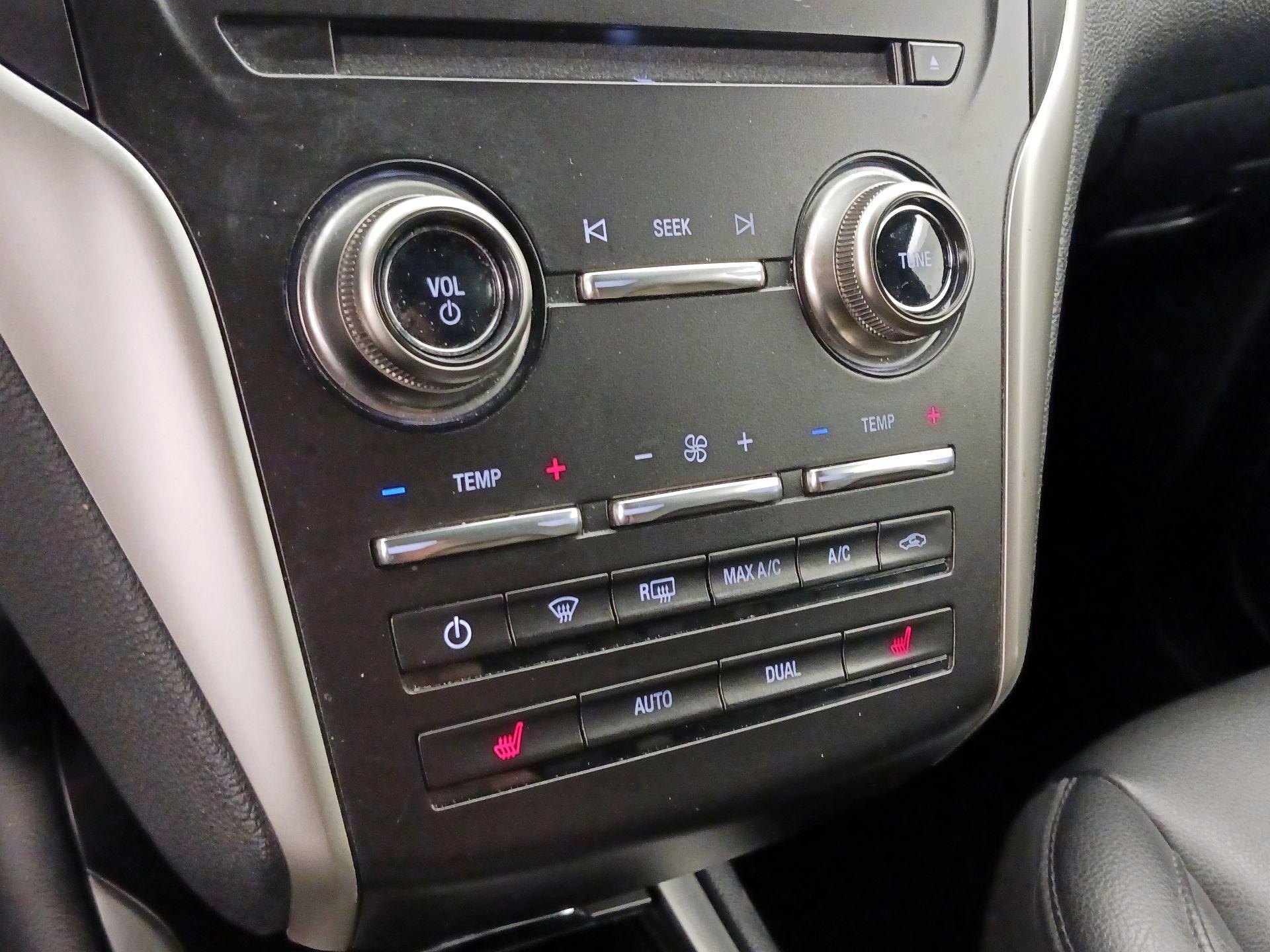 Thumbnail: 2019 Lincoln MKC - 16