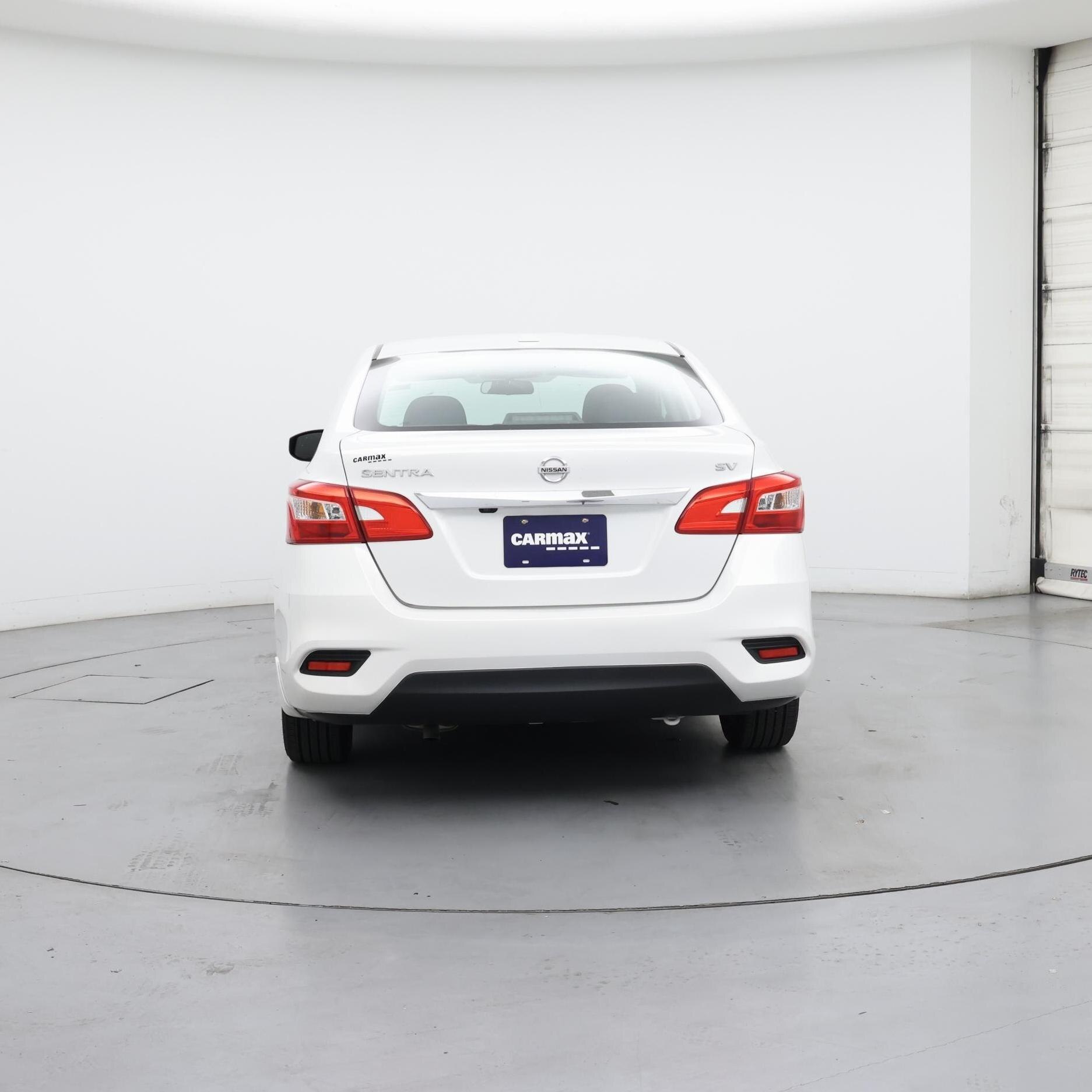 Thumbnail: 2017 Nissan Sentra - 6