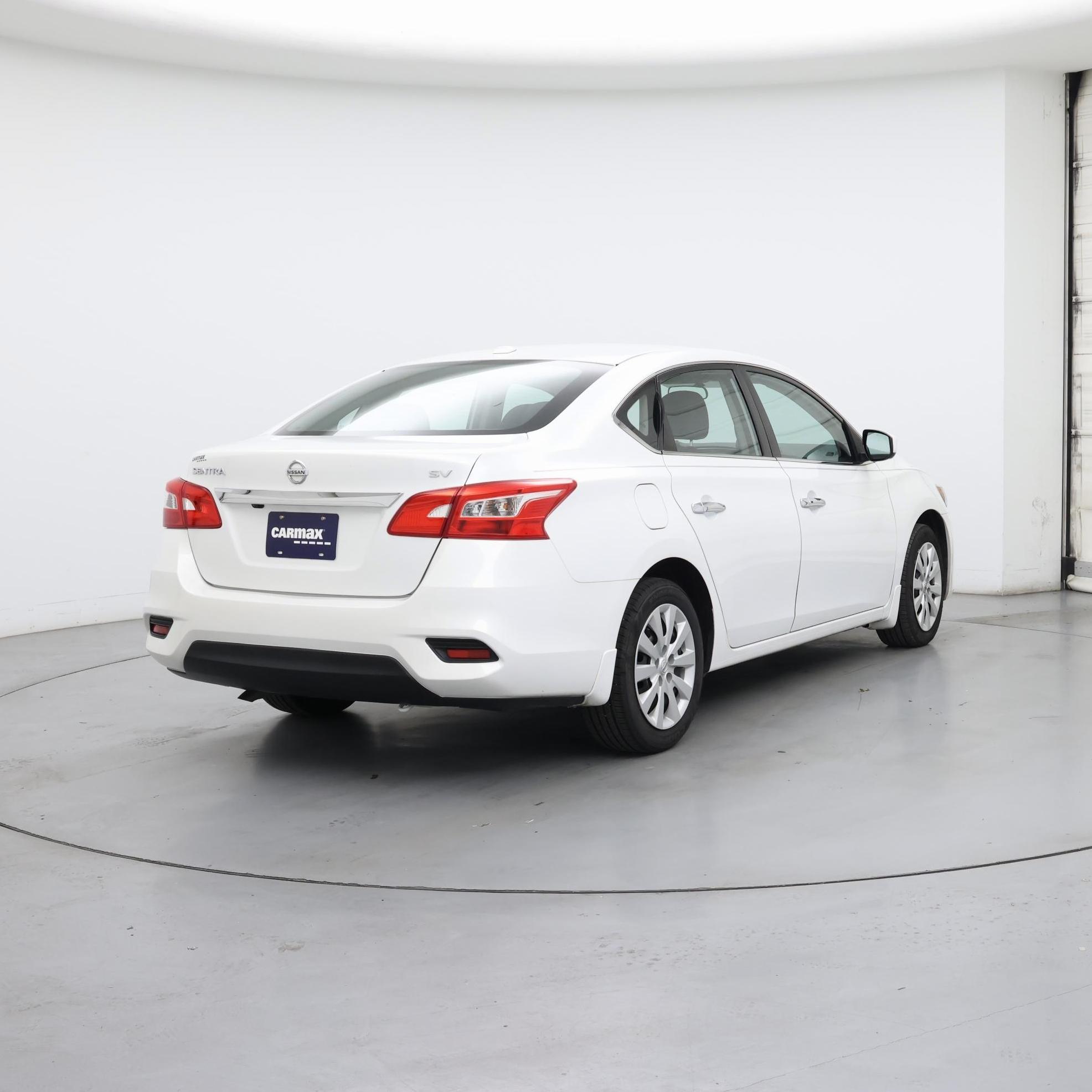 Thumbnail: 2017 Nissan Sentra - 8