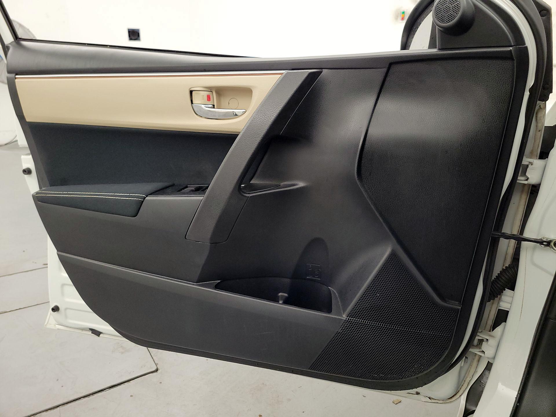 Thumbnail: 2016 Toyota Corolla - 12