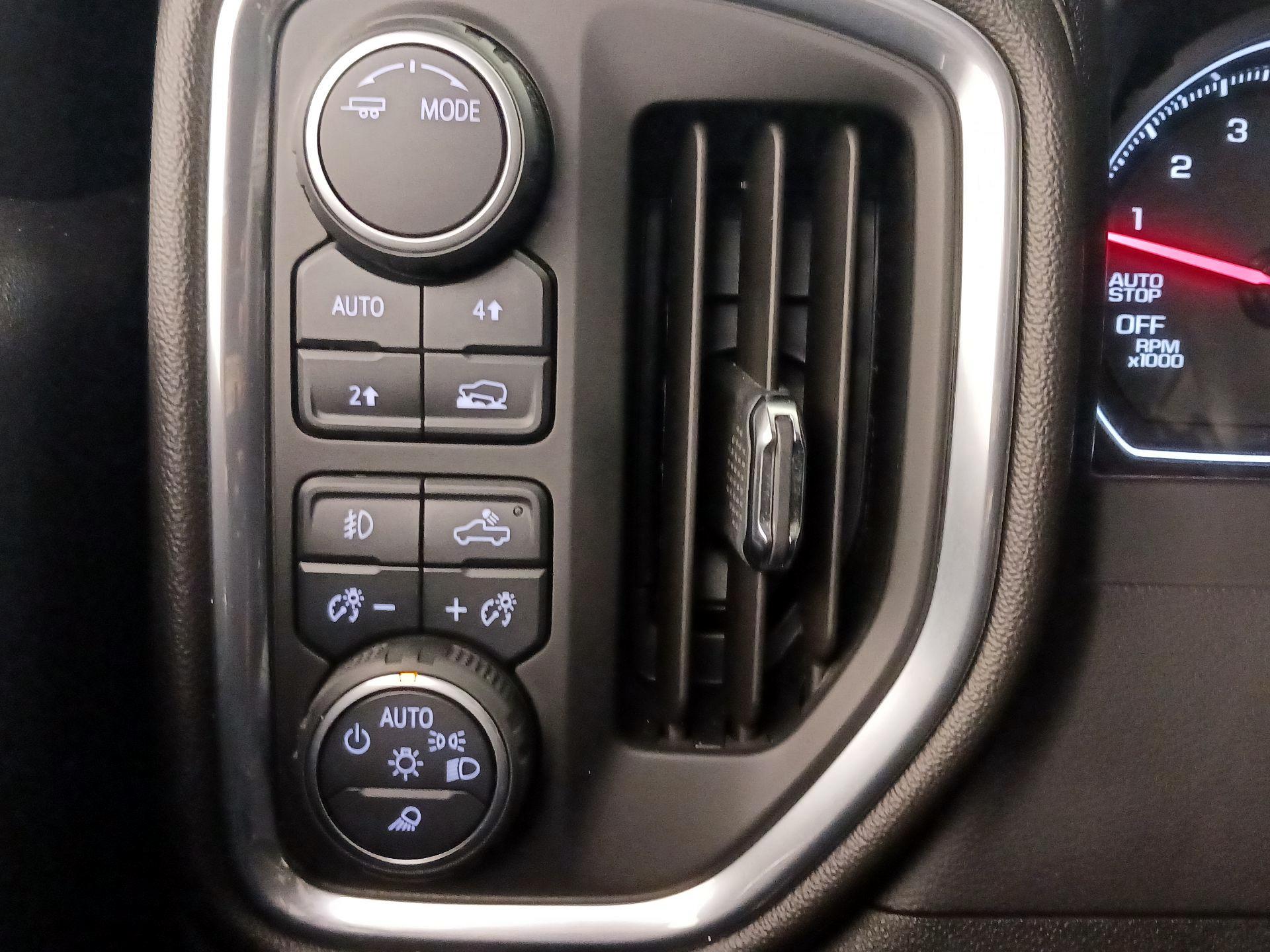 Thumbnail: 2020 Chevrolet Silverado 1500 - 13