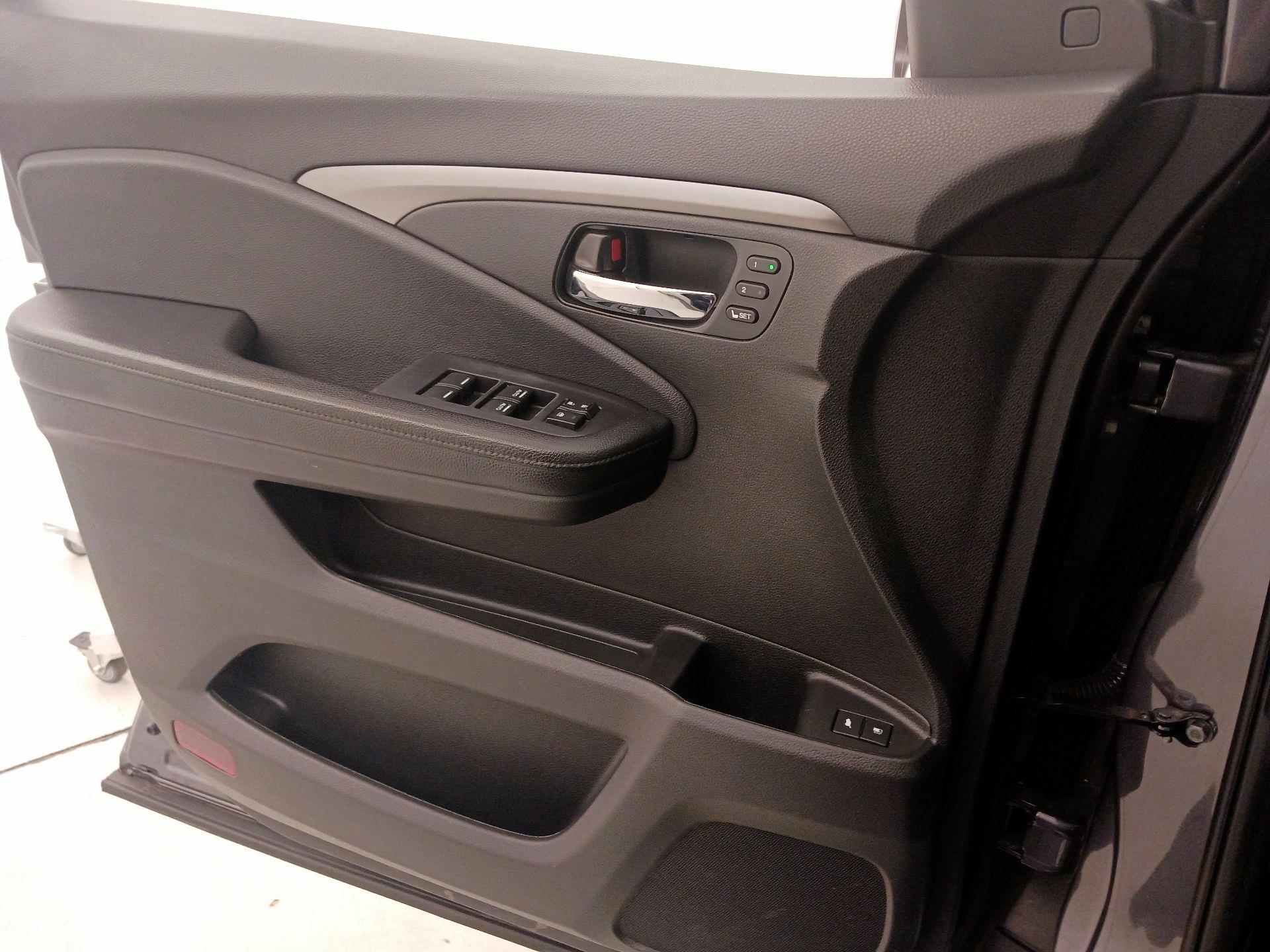 Thumbnail: 2019 Honda Passport - 12