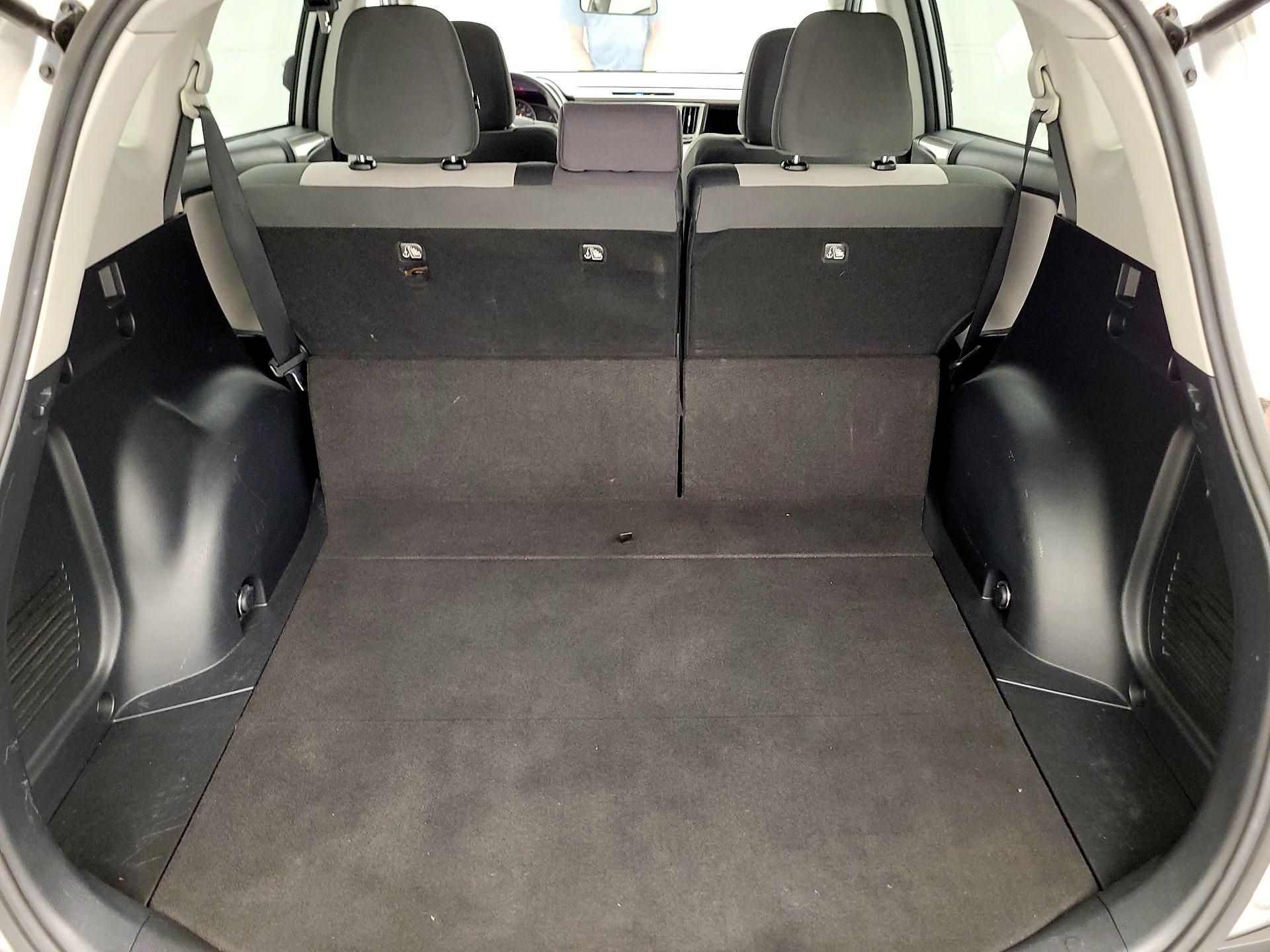 Thumbnail: 2014 Toyota RAV4 - 19