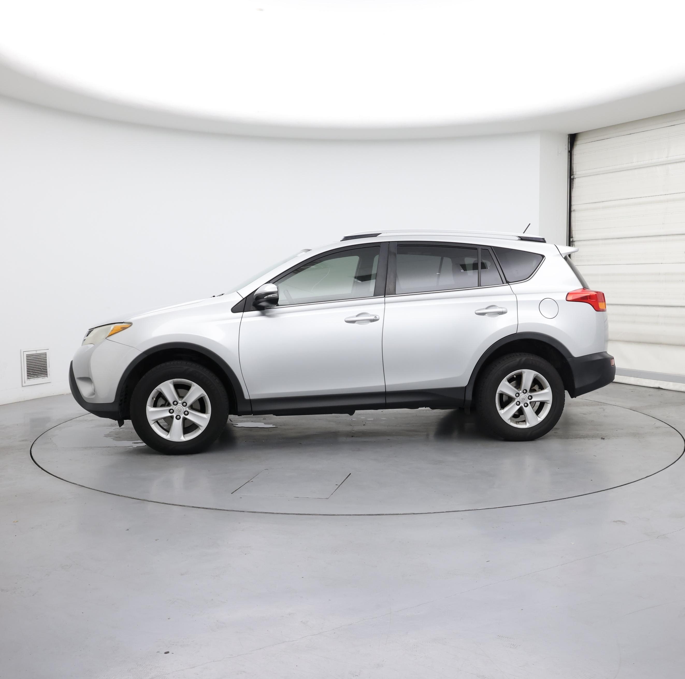 Thumbnail: 2014 Toyota RAV4 - 3