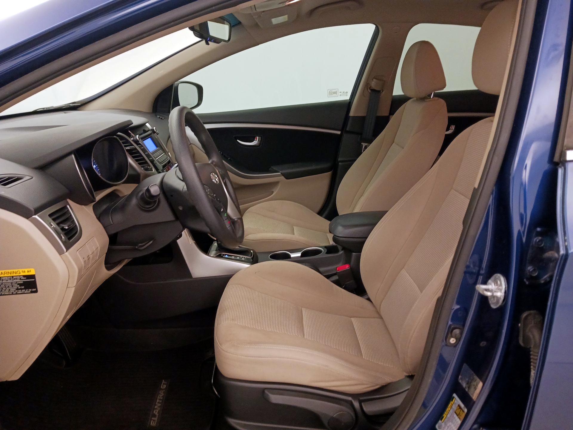Thumbnail: 2013 Hyundai Elantra - 11