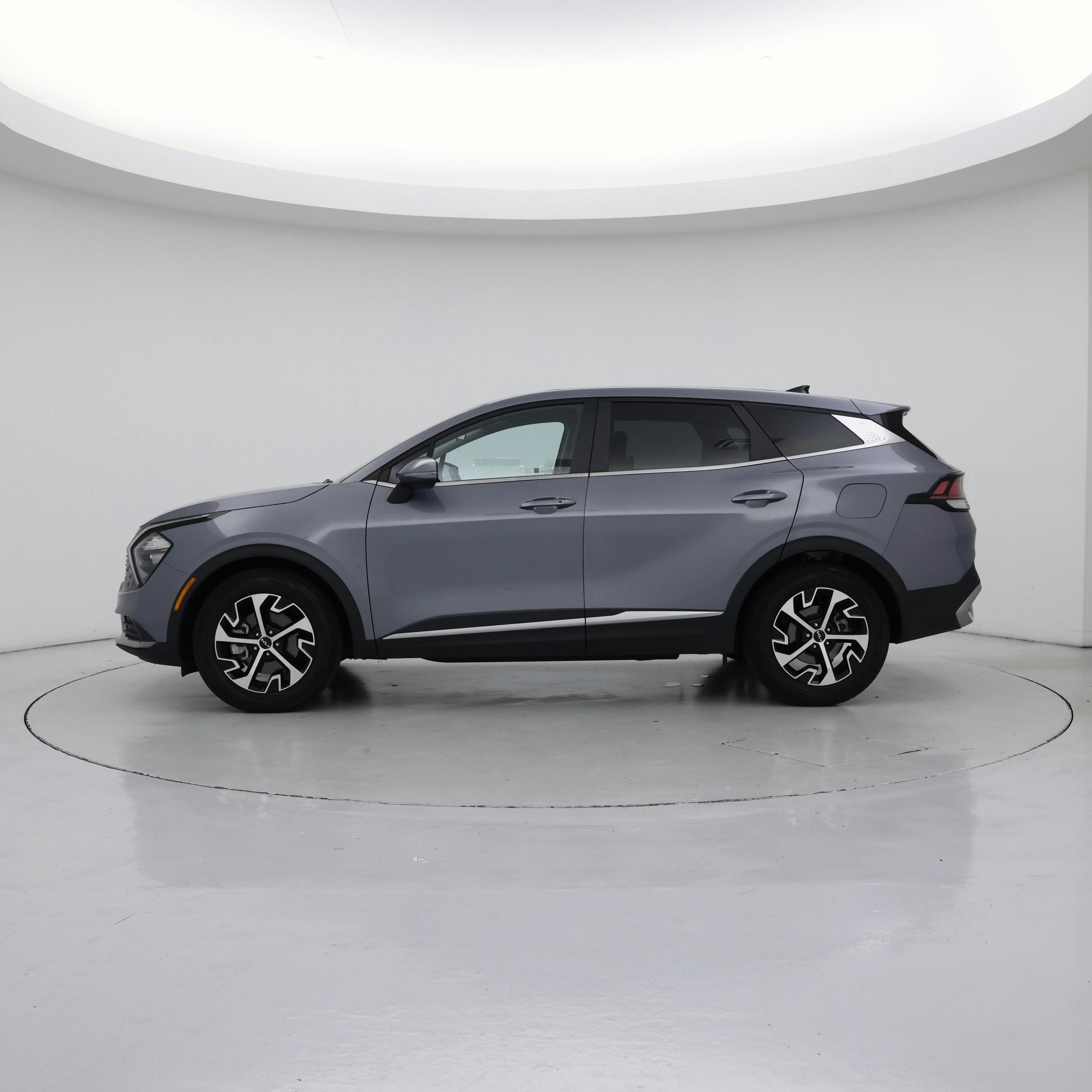 Thumbnail: 2023 Kia Sportage - 3