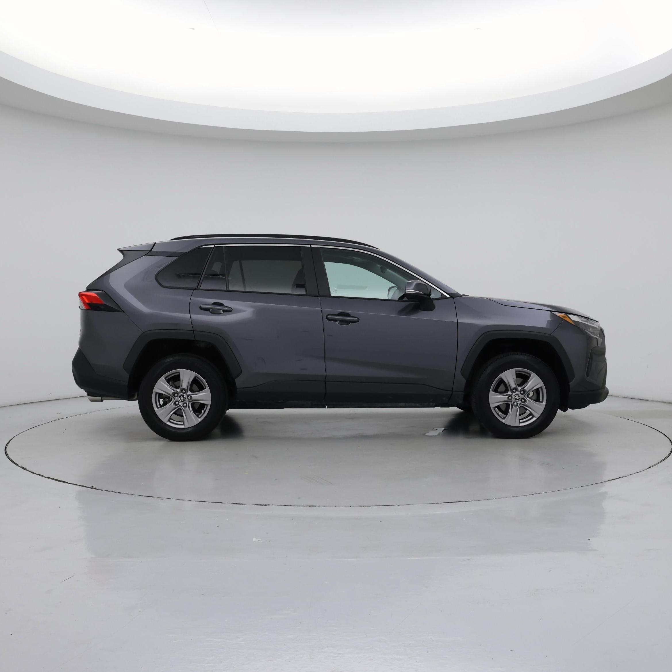 Thumbnail: 2022 Toyota RAV4 - 7