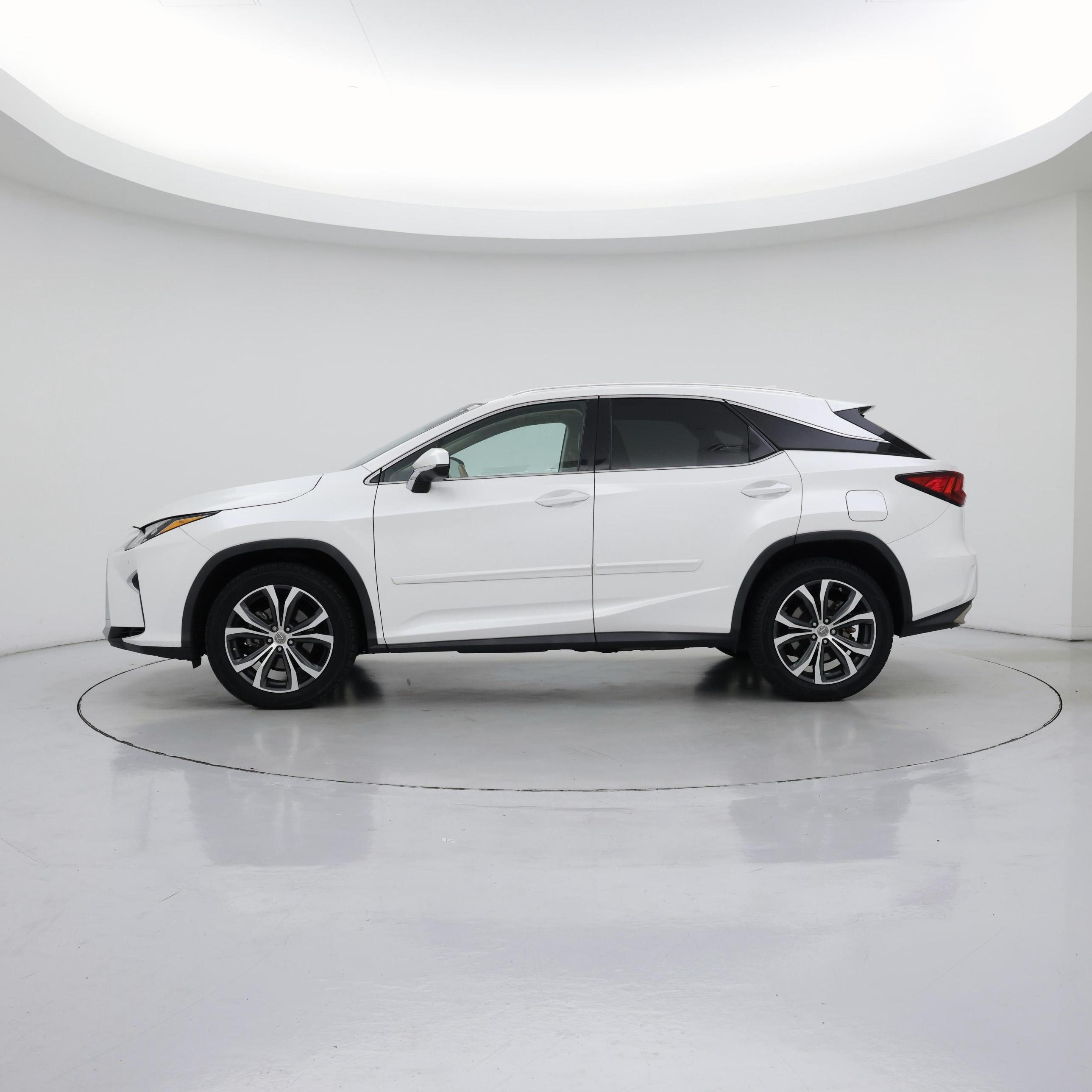 Thumbnail: 2017 Lexus RX - 3