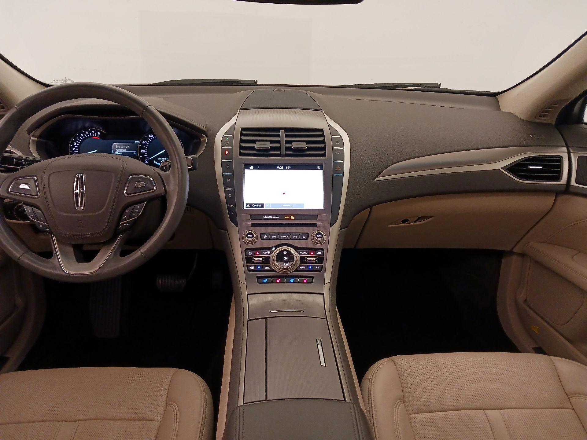 Thumbnail: 2017 Lincoln MKZ - 9