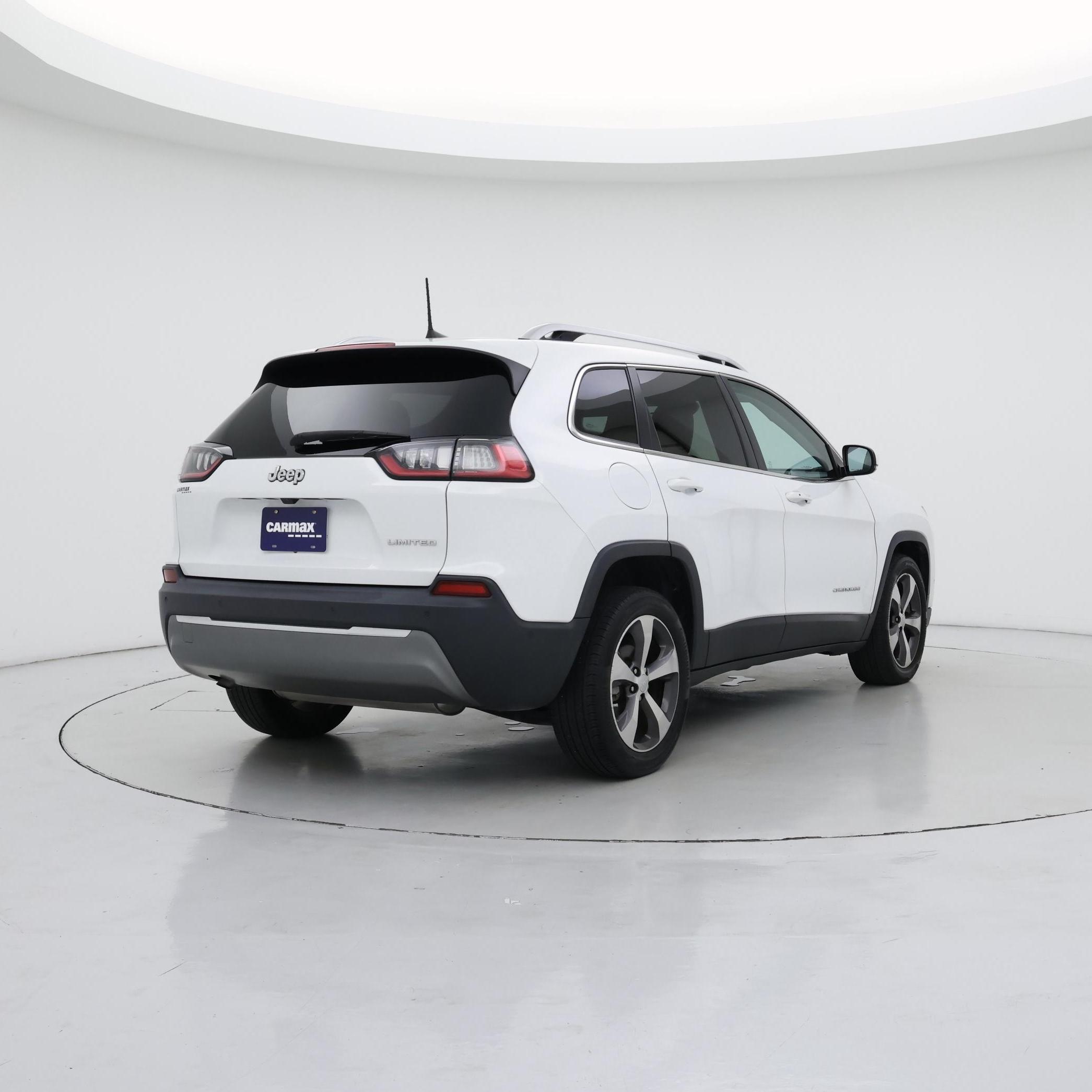 Thumbnail: 2019 Jeep Cherokee - 8