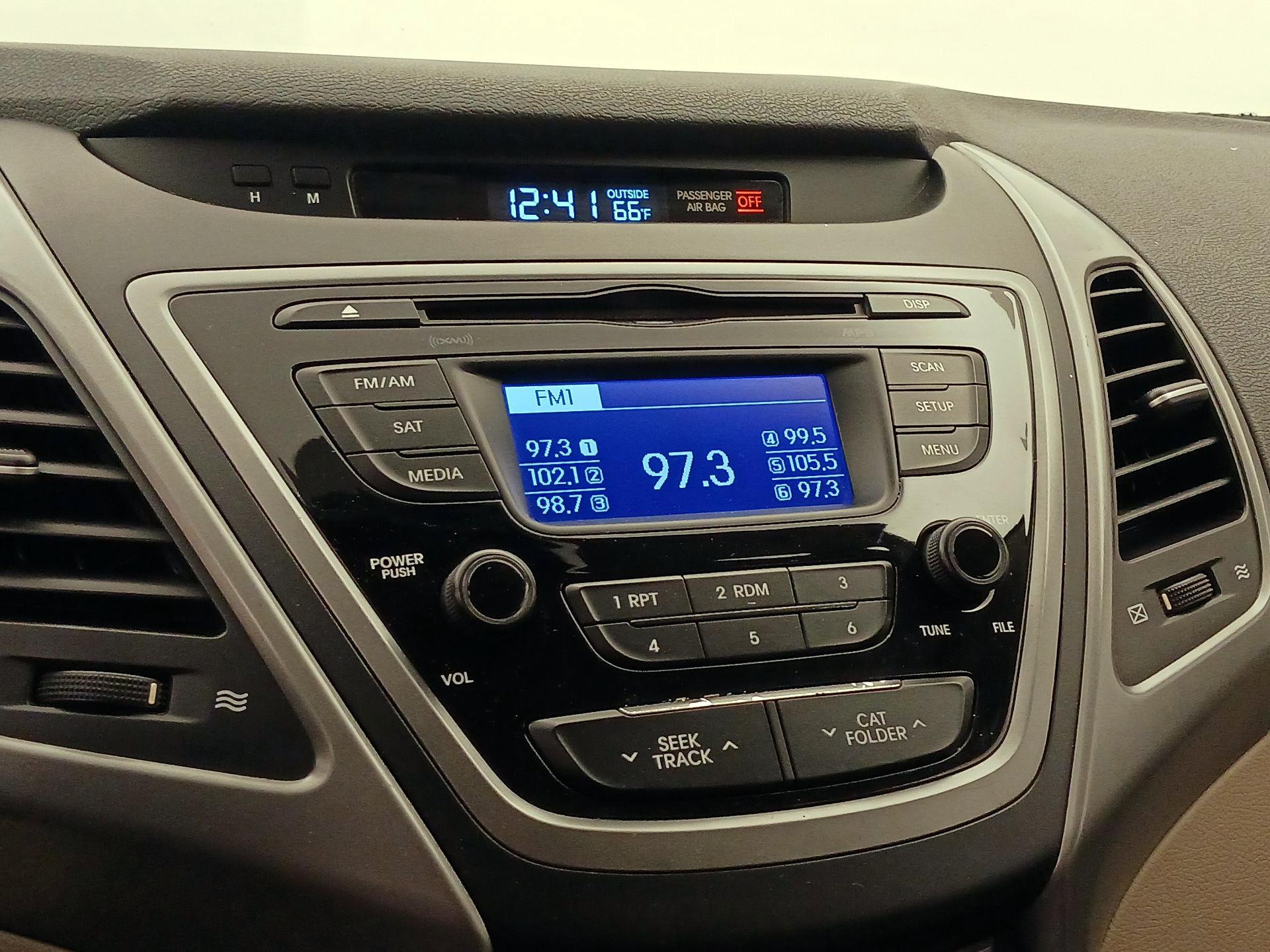 Thumbnail: 2016 Hyundai Elantra - 14