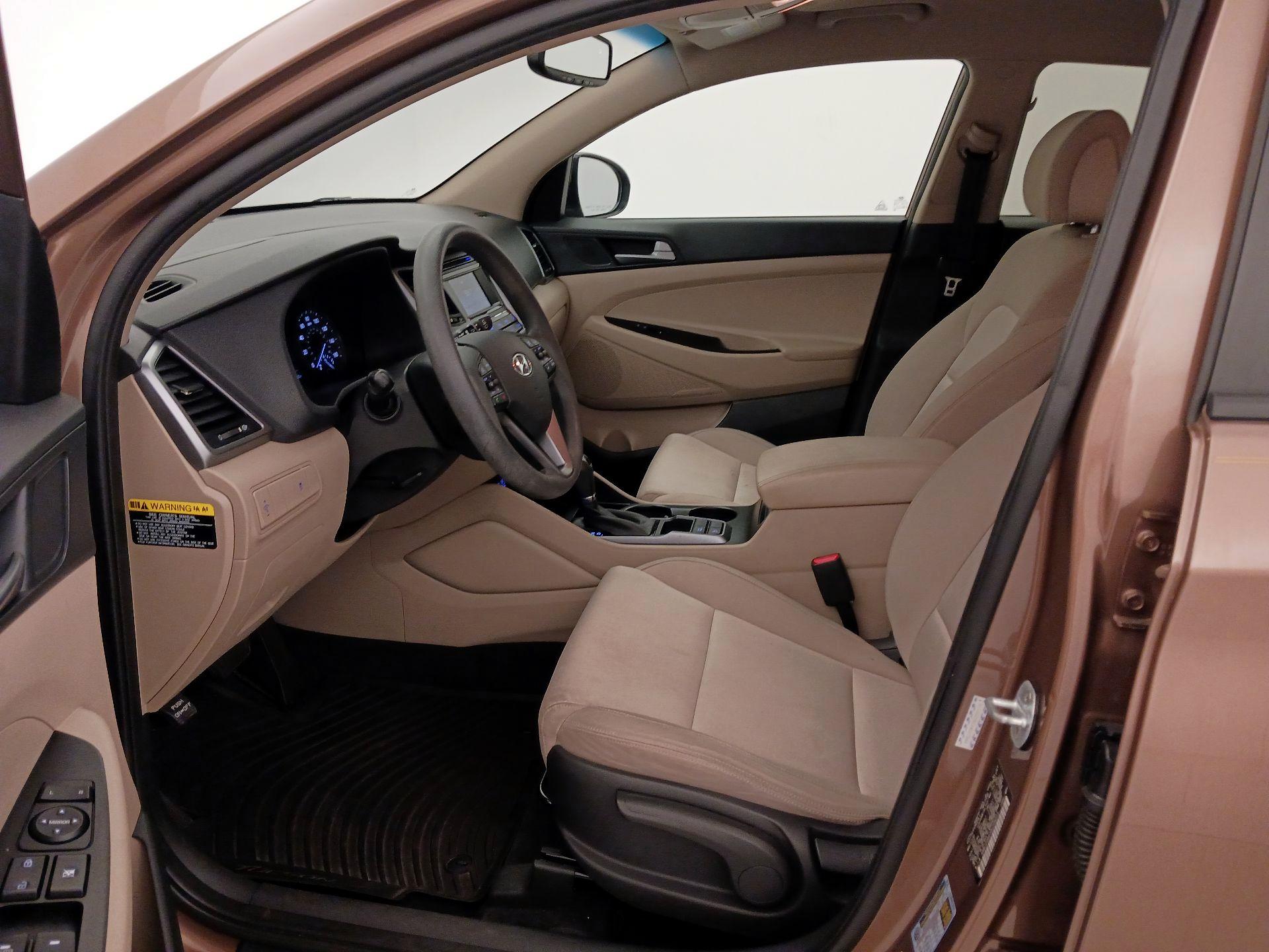 Thumbnail: 2016 Hyundai Tucson - 11