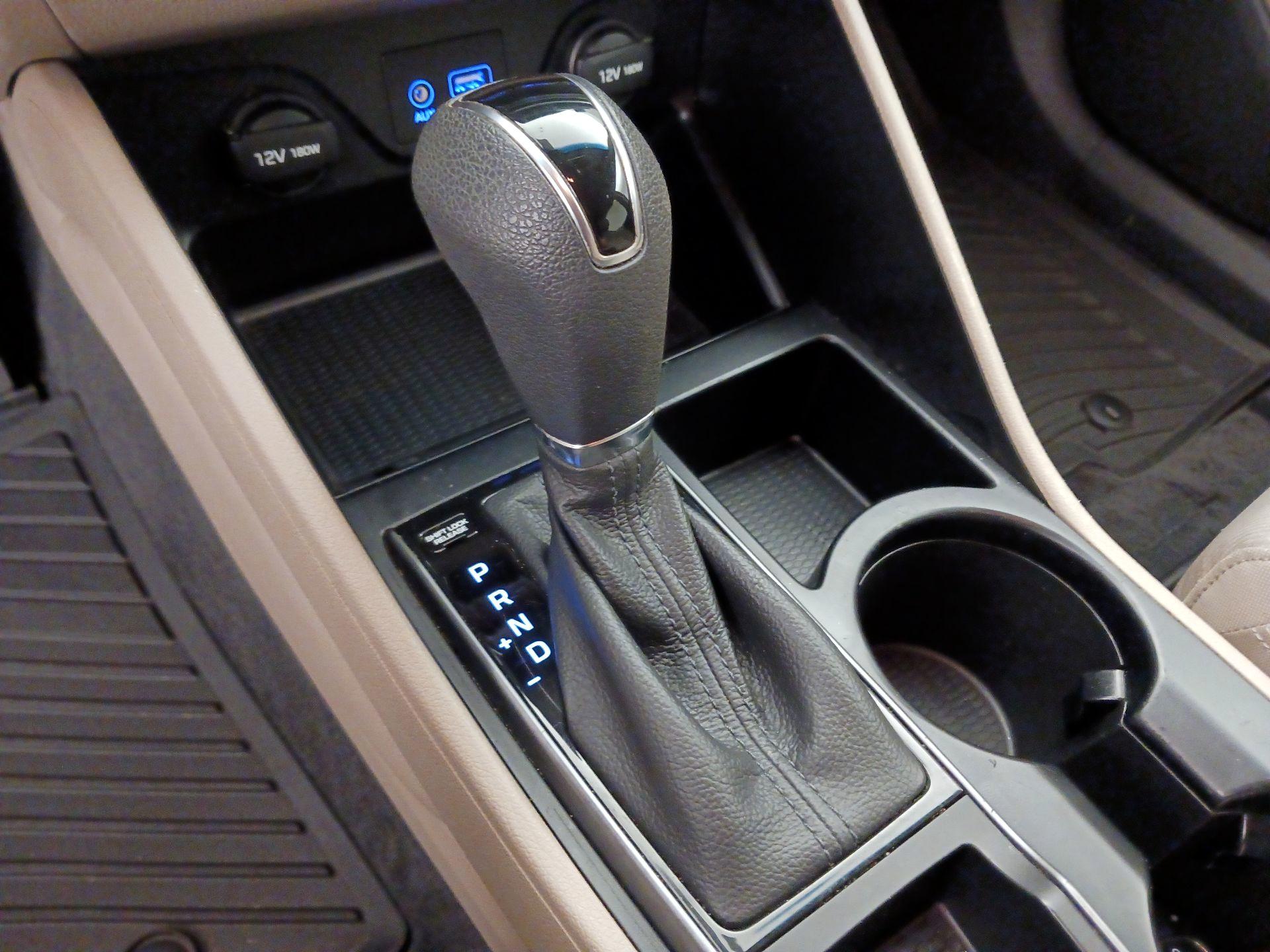 Thumbnail: 2016 Hyundai Tucson - 17