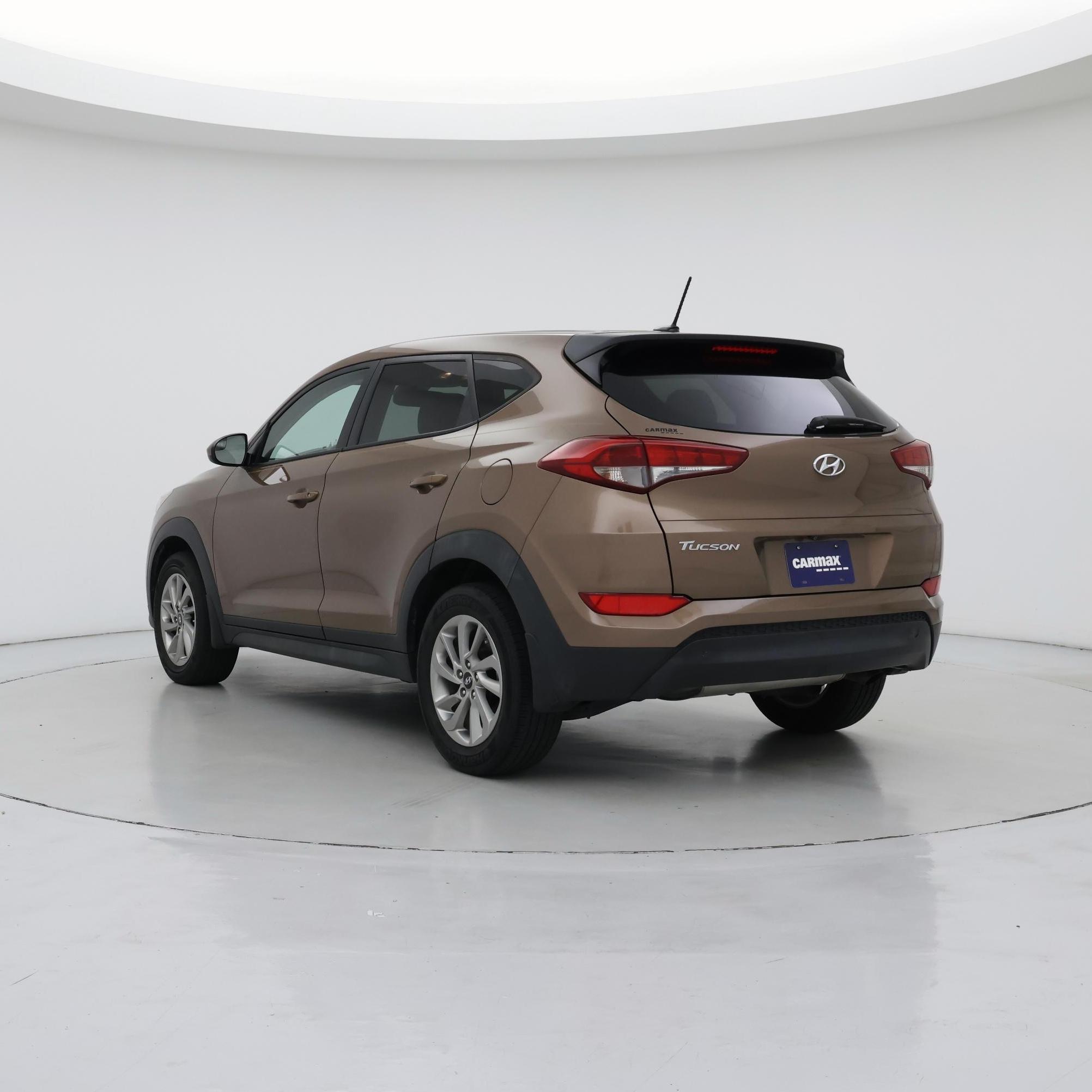 Thumbnail: 2016 Hyundai Tucson - 2