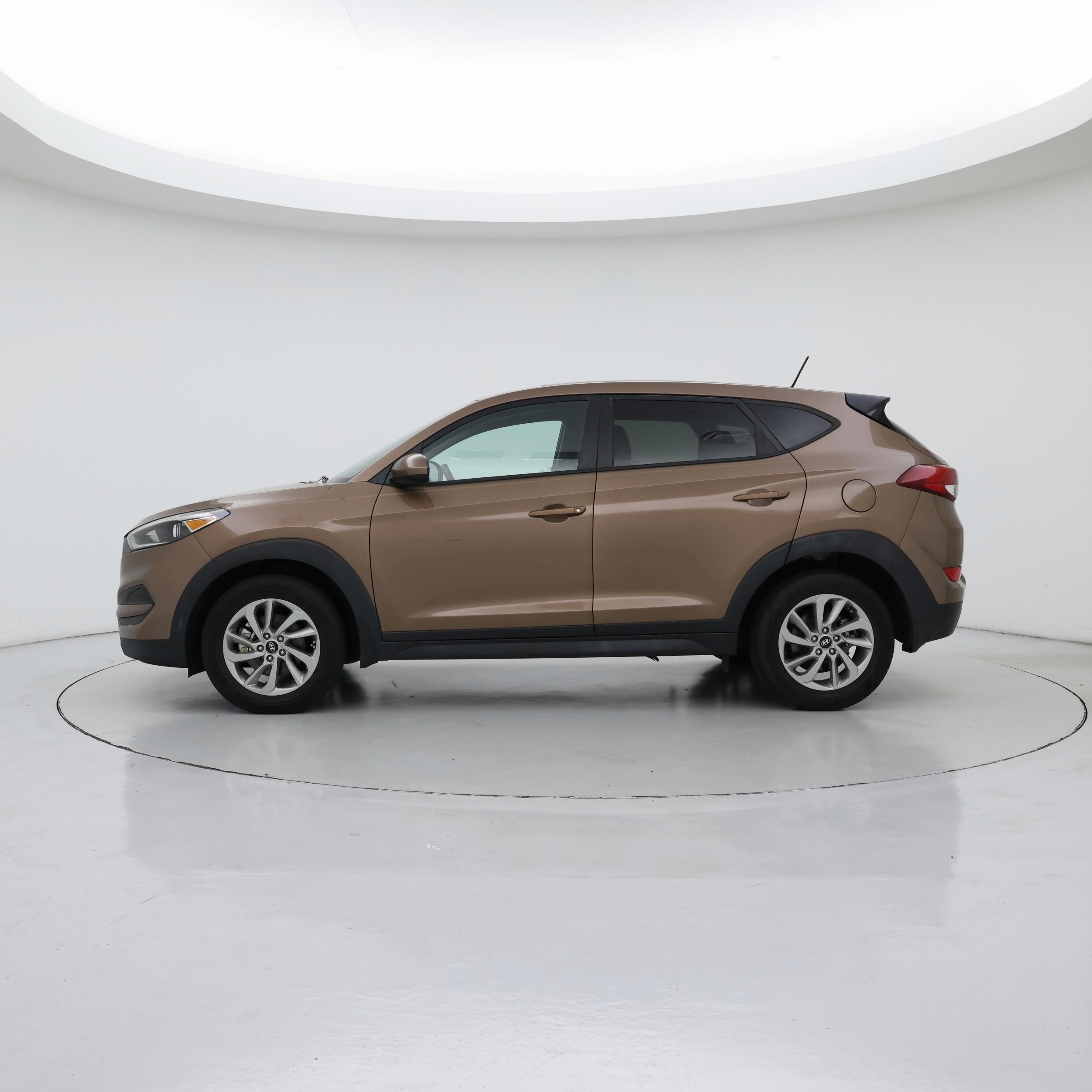 Thumbnail: 2016 Hyundai Tucson - 3