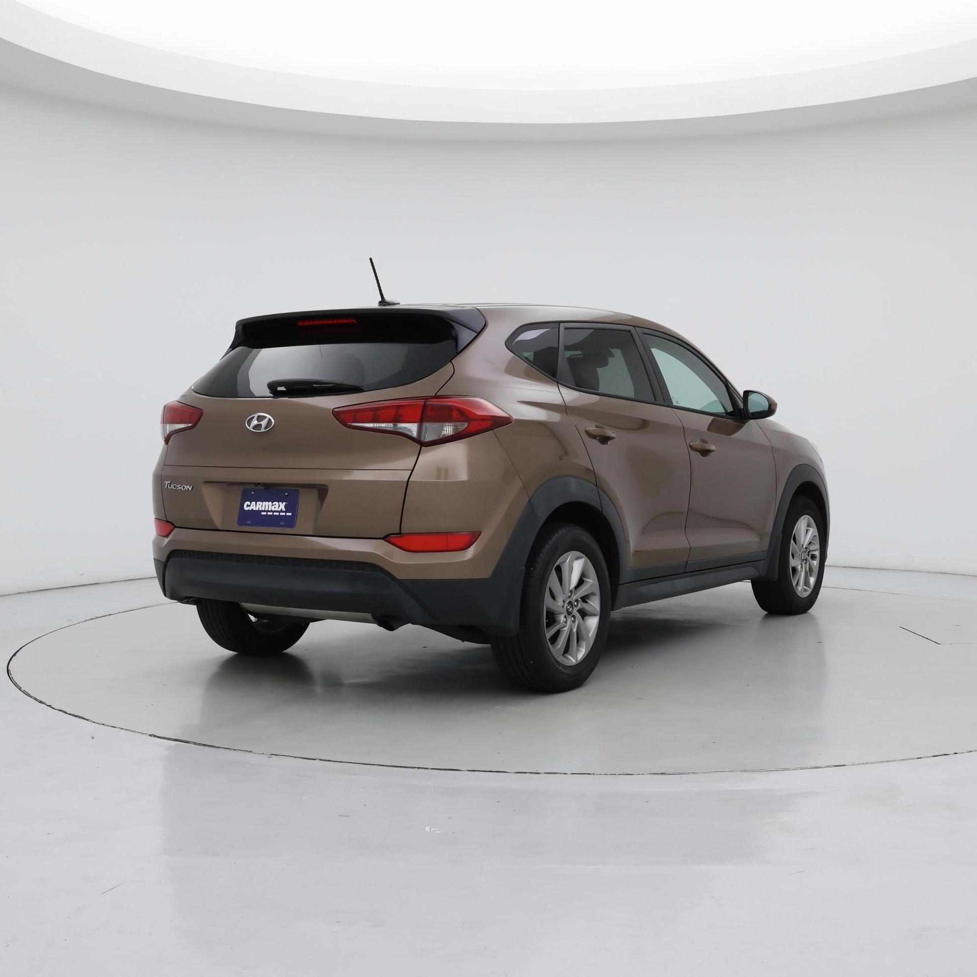 Thumbnail: 2016 Hyundai Tucson - 8