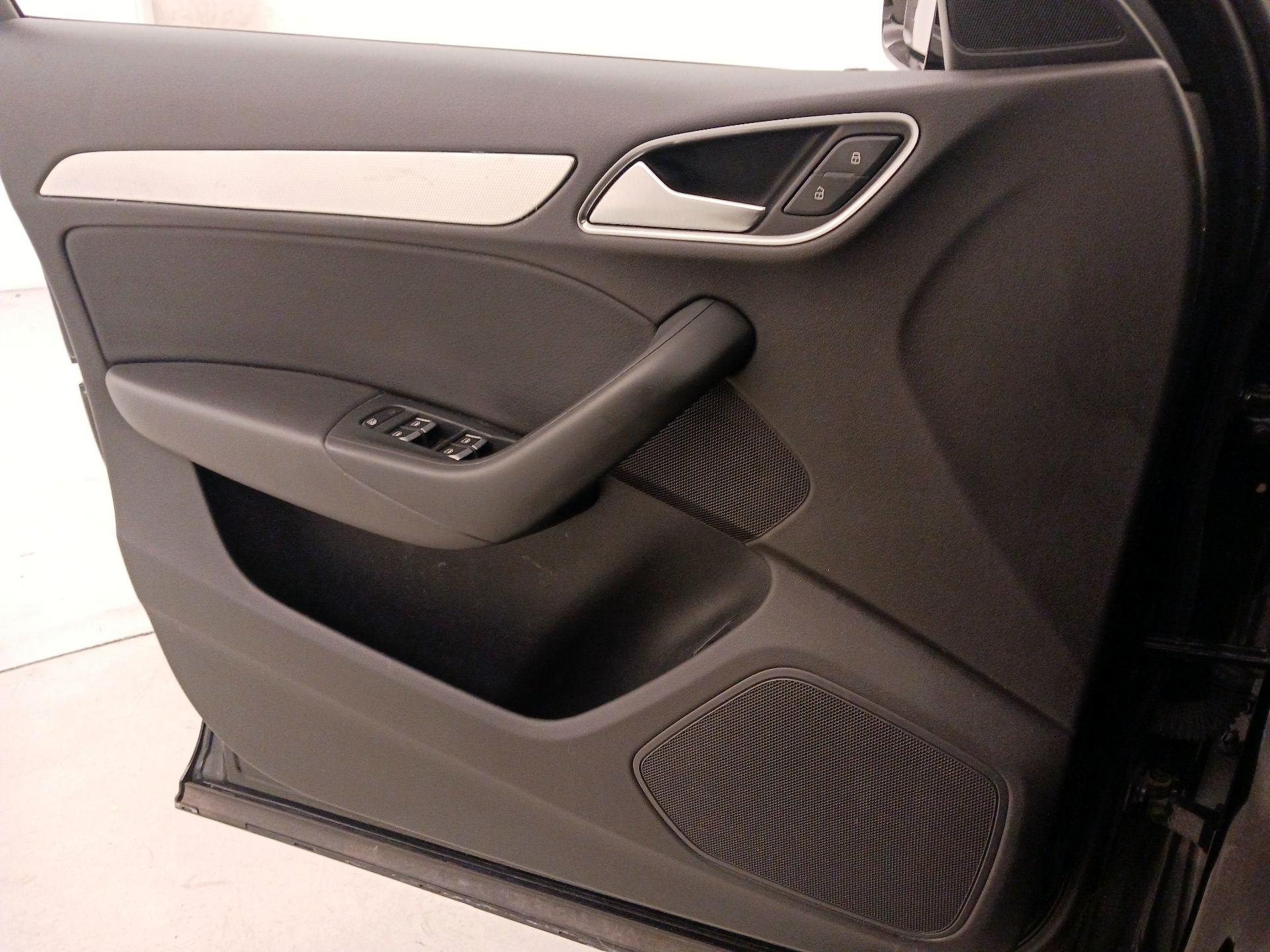 Thumbnail: 2015 Audi Q3 - 12