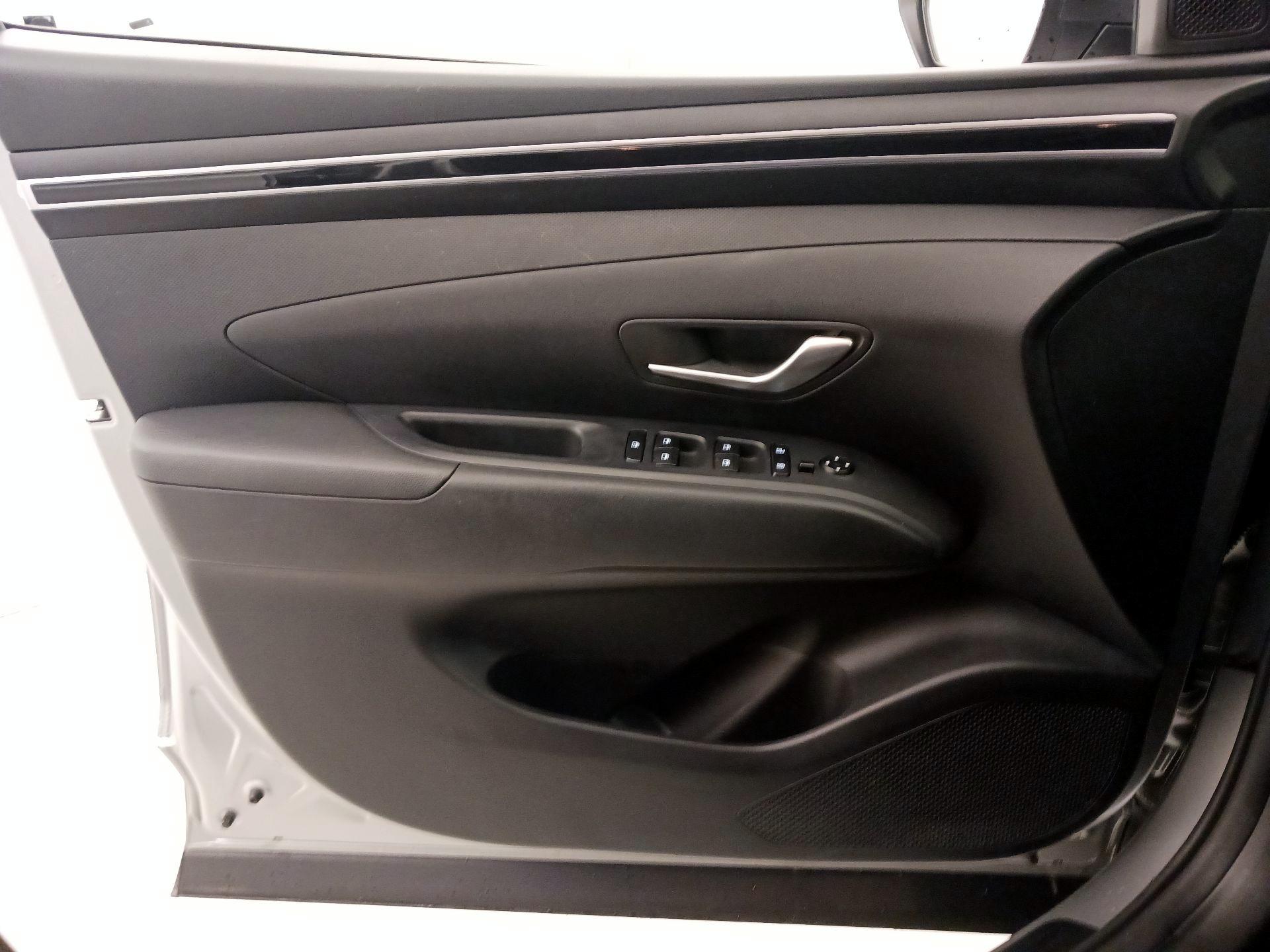 Thumbnail: 2022 Hyundai Tucson - 12