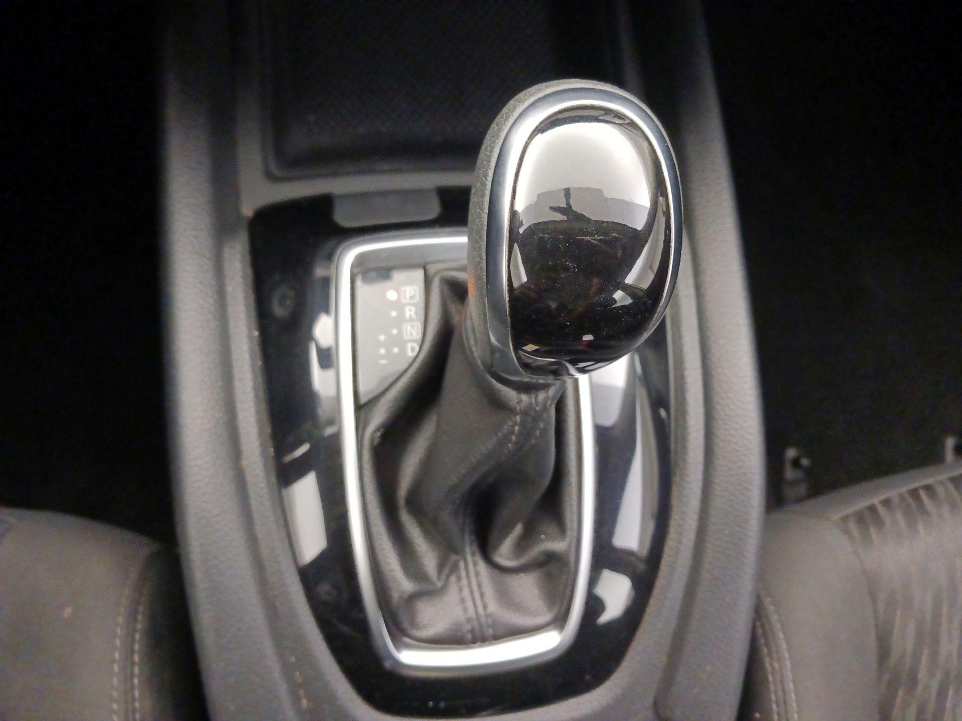 Thumbnail: 2018 Nissan Rogue - 15