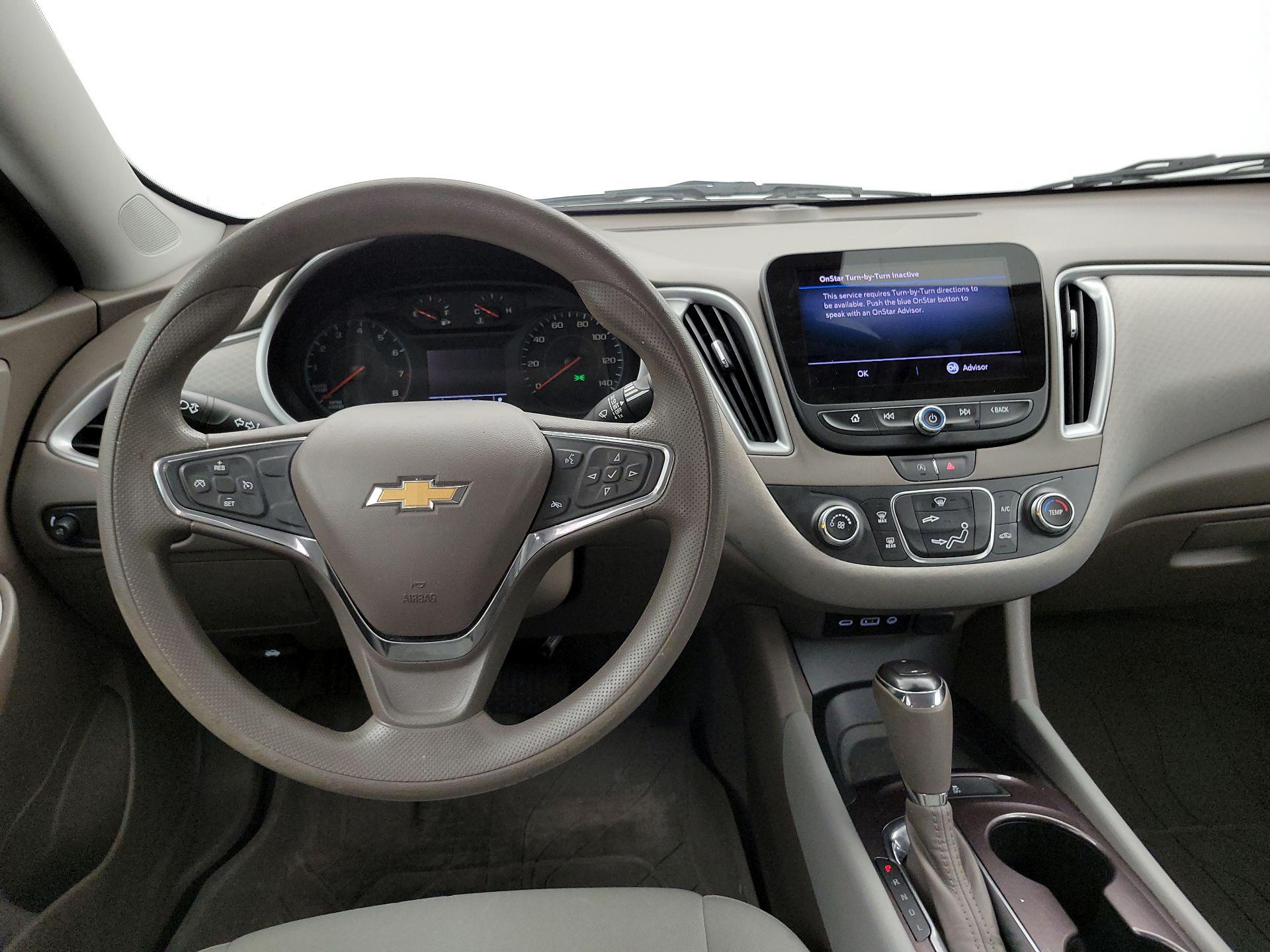 Thumbnail: 2020 Chevrolet Malibu - 10