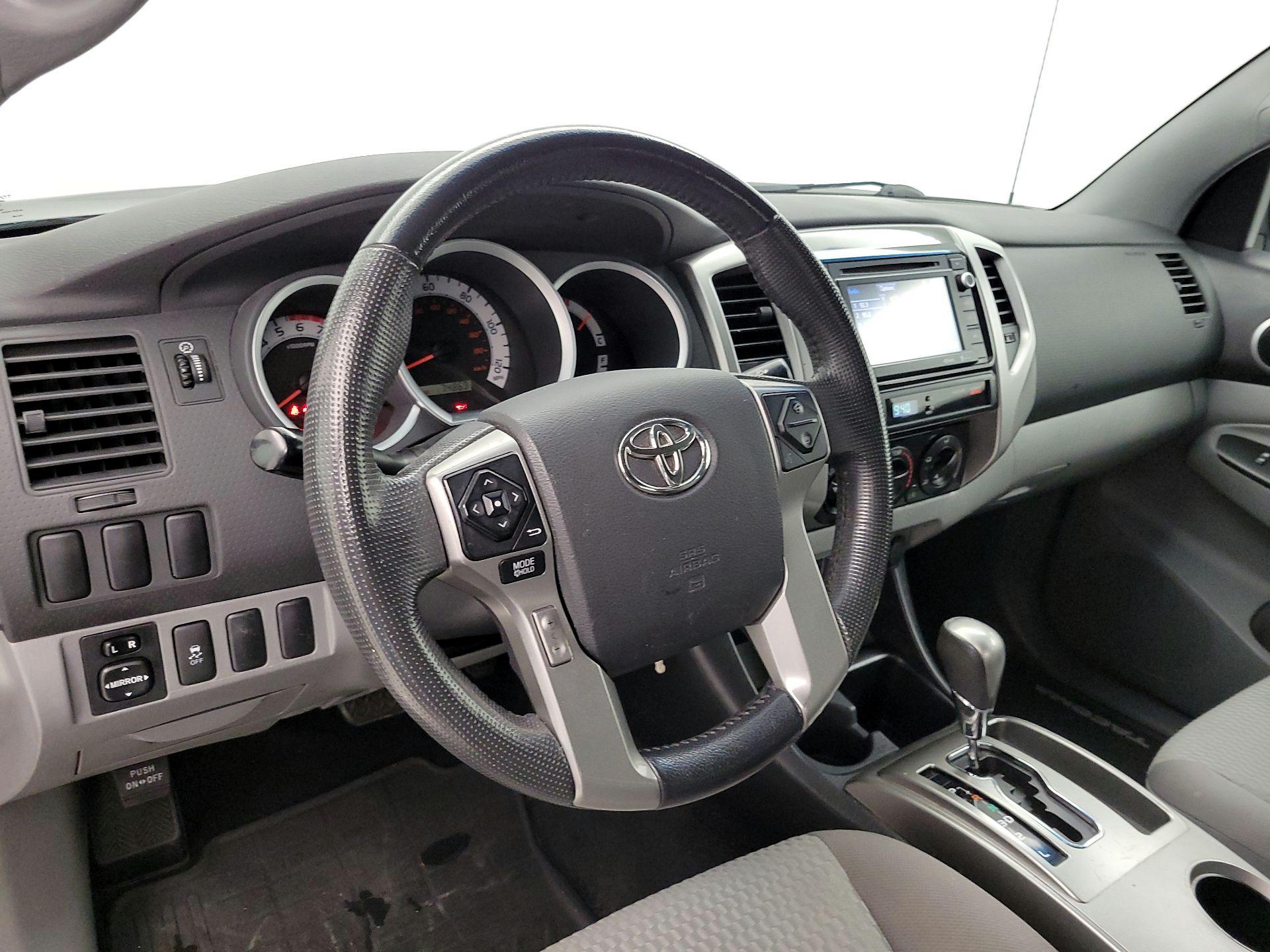 Thumbnail: 2014 Toyota Tacoma - 9