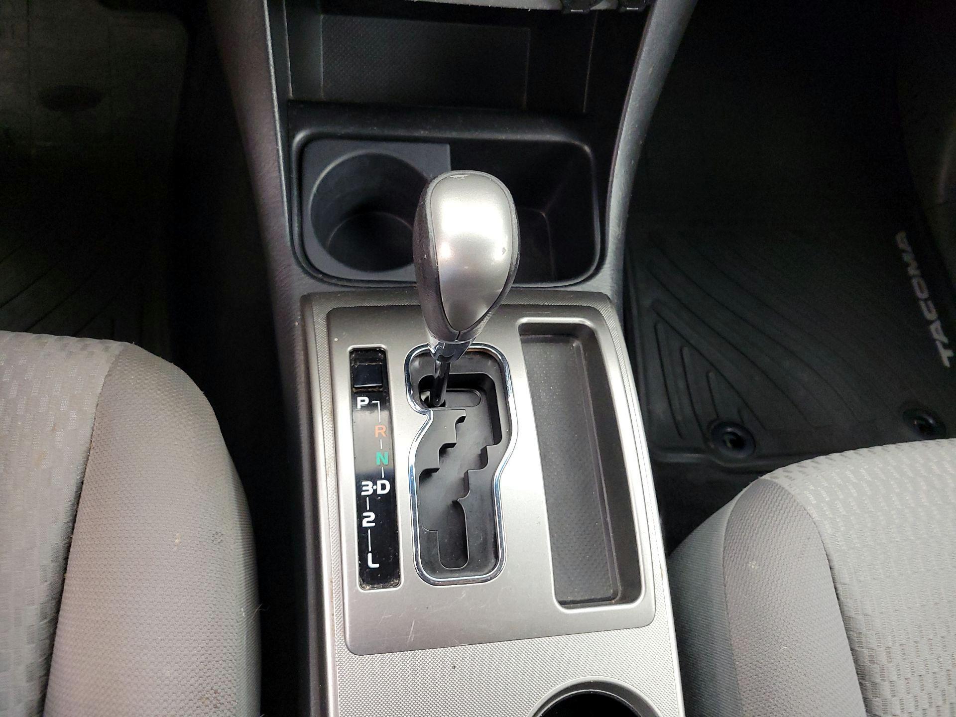 Thumbnail: 2014 Toyota Tacoma - 17