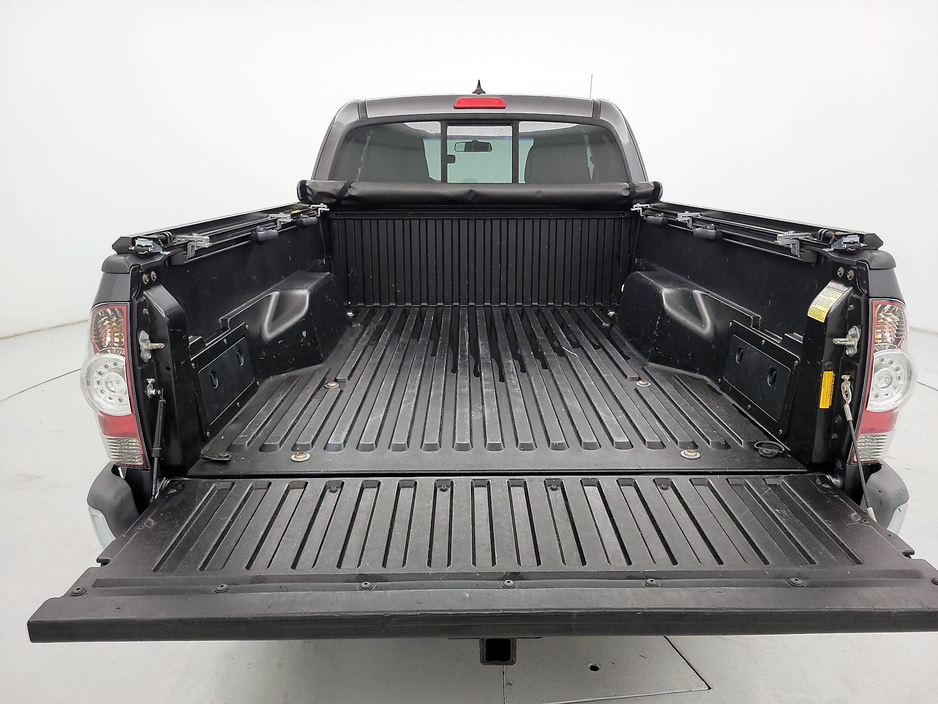 Thumbnail: 2014 Toyota Tacoma - 19