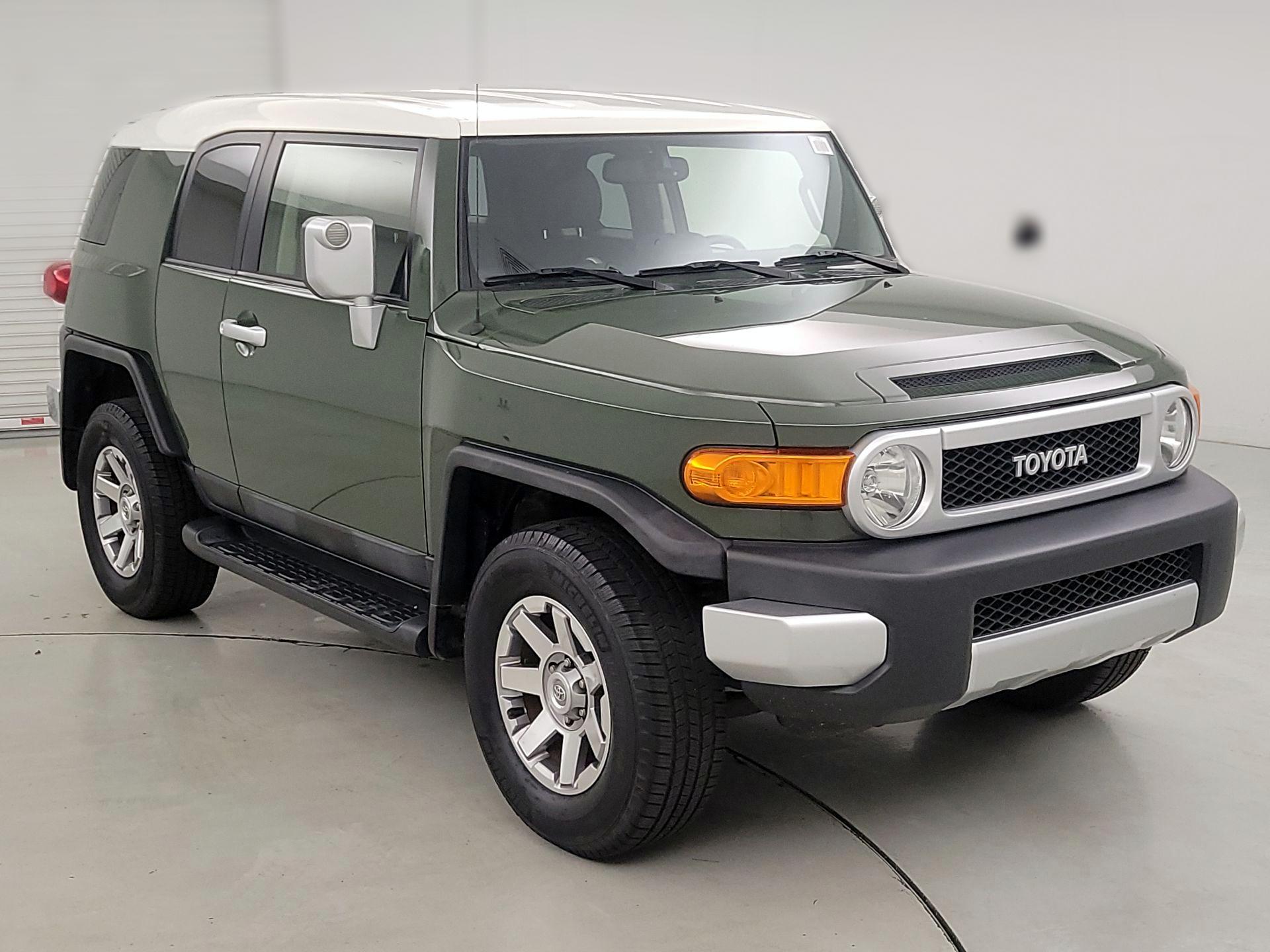 Thumbnail: 2014 Toyota FJ Cruiser - 1