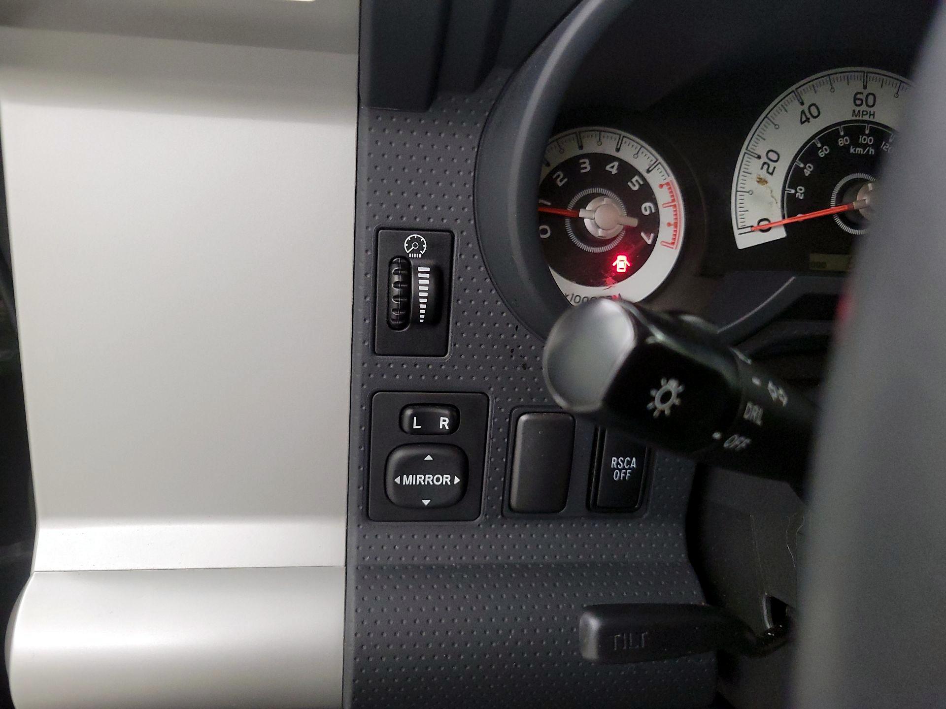 Thumbnail: 2014 Toyota FJ Cruiser - 11