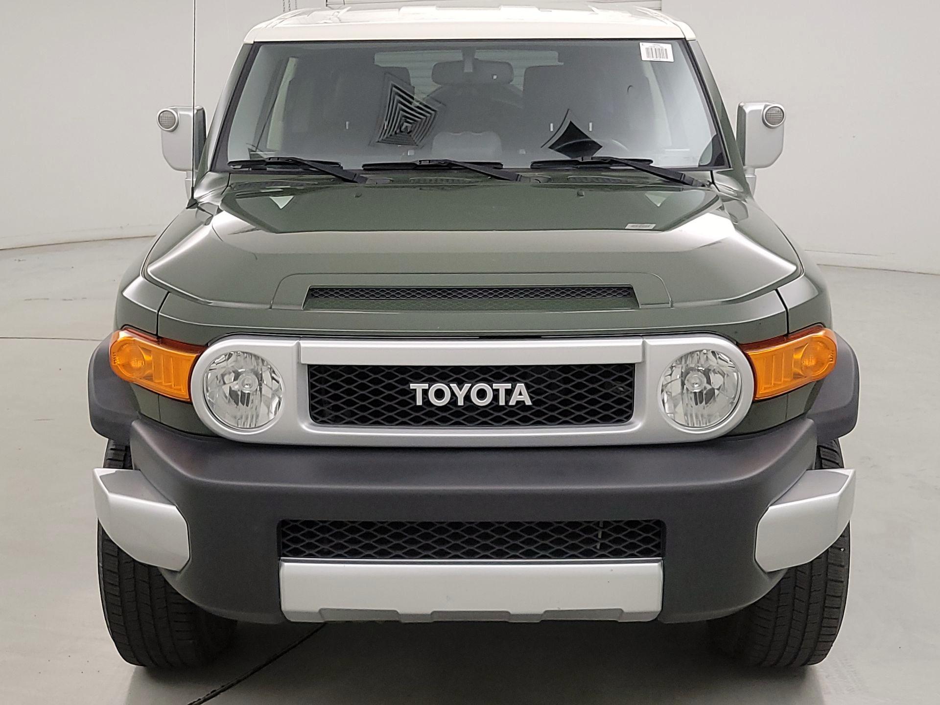 Thumbnail: 2014 Toyota FJ Cruiser - 2