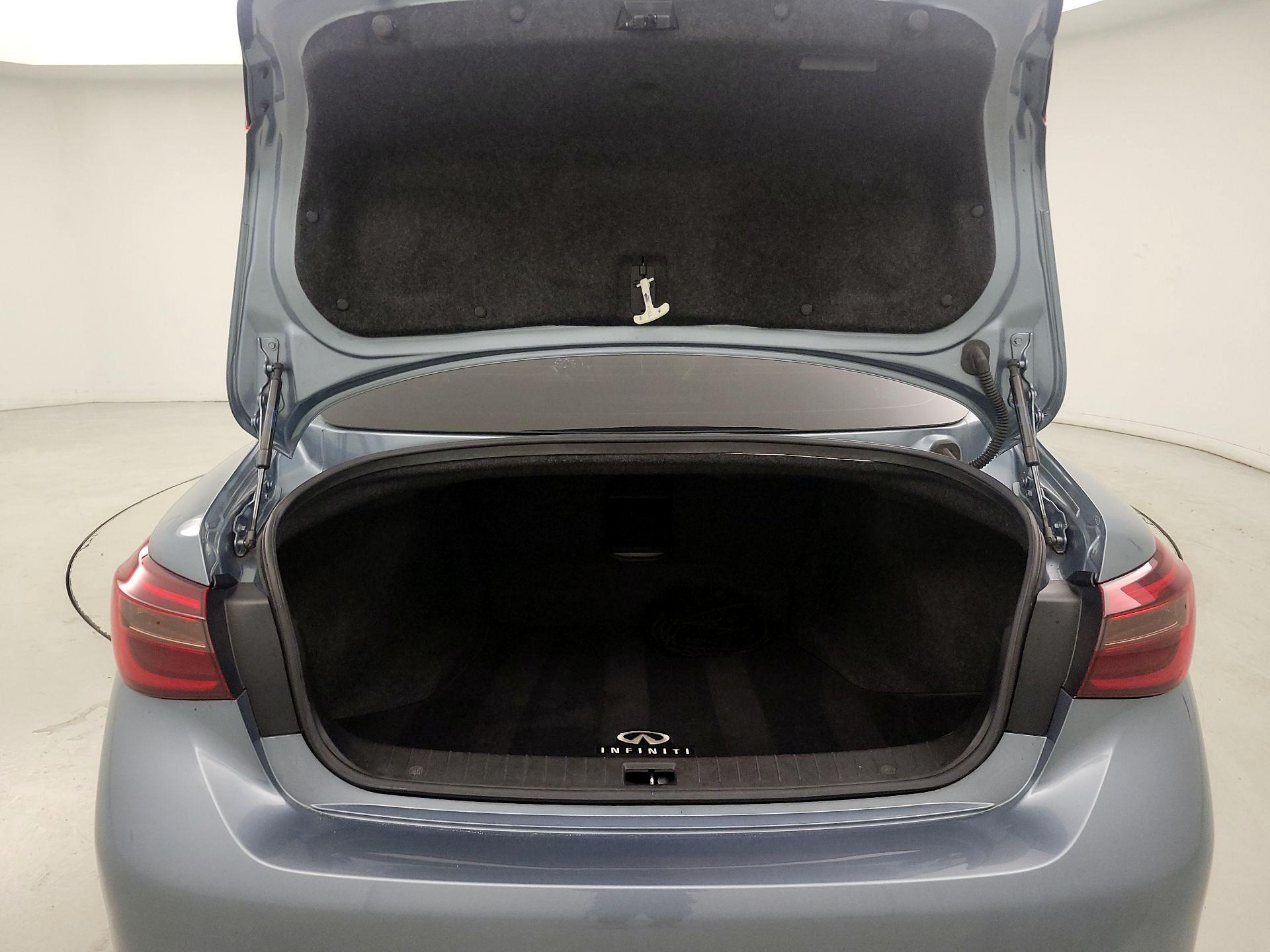 Thumbnail: 2018 INFINITI Q50 - 19