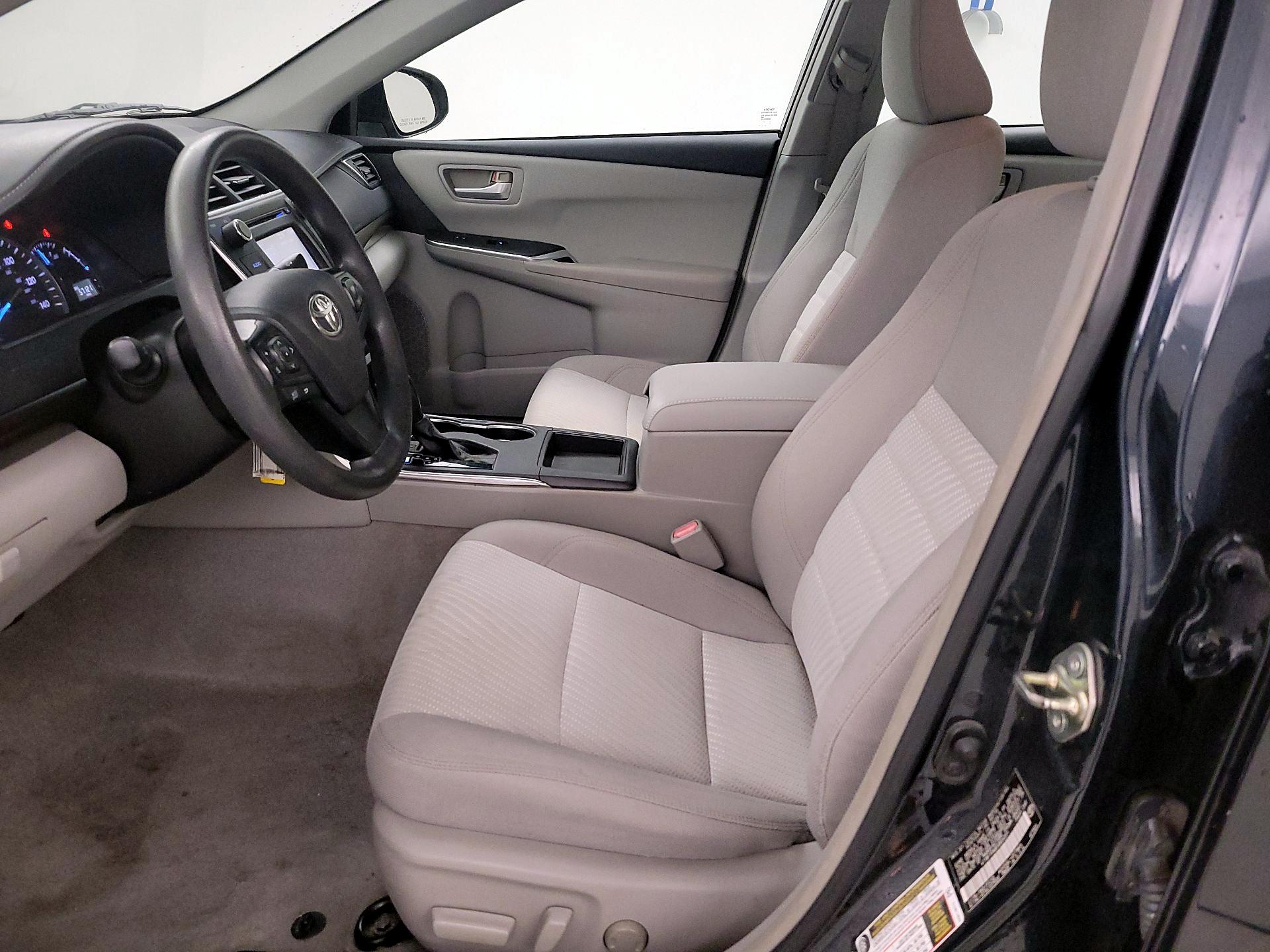 Thumbnail: 2015 Toyota Camry - 9